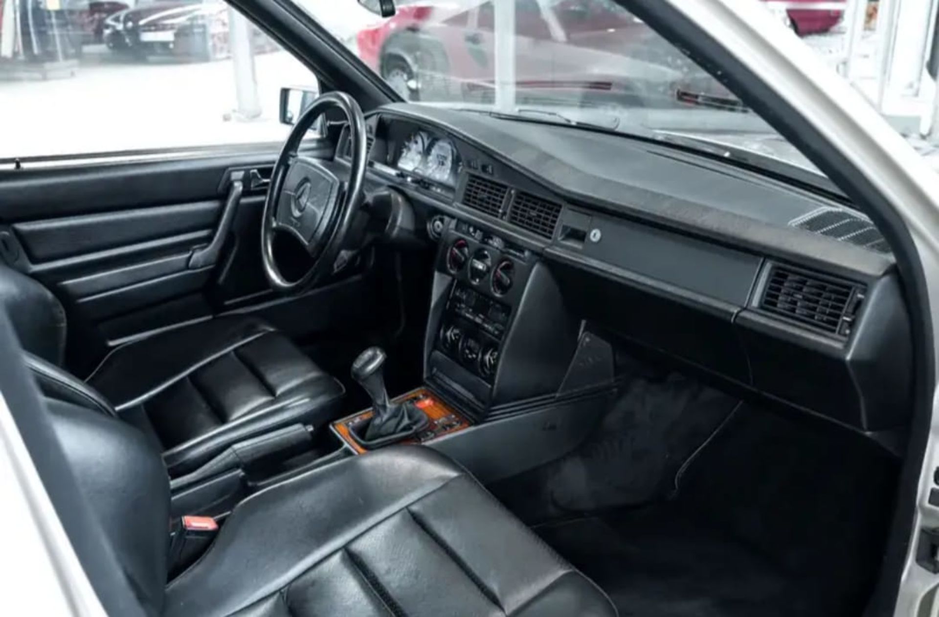 Mercedes-Benz 190 - 4