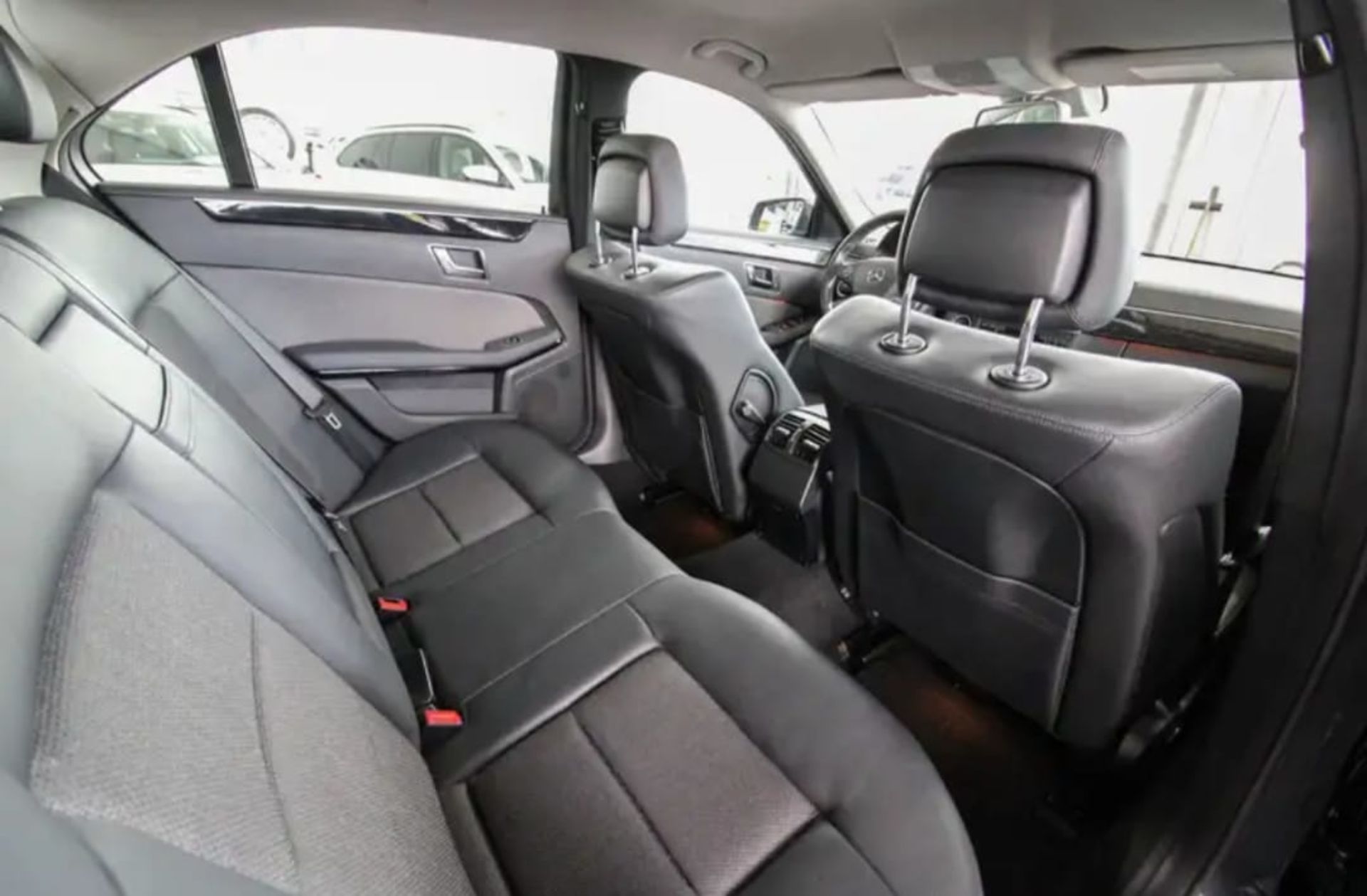 Mercedes-Benz E-Class  200 CGI  - 6