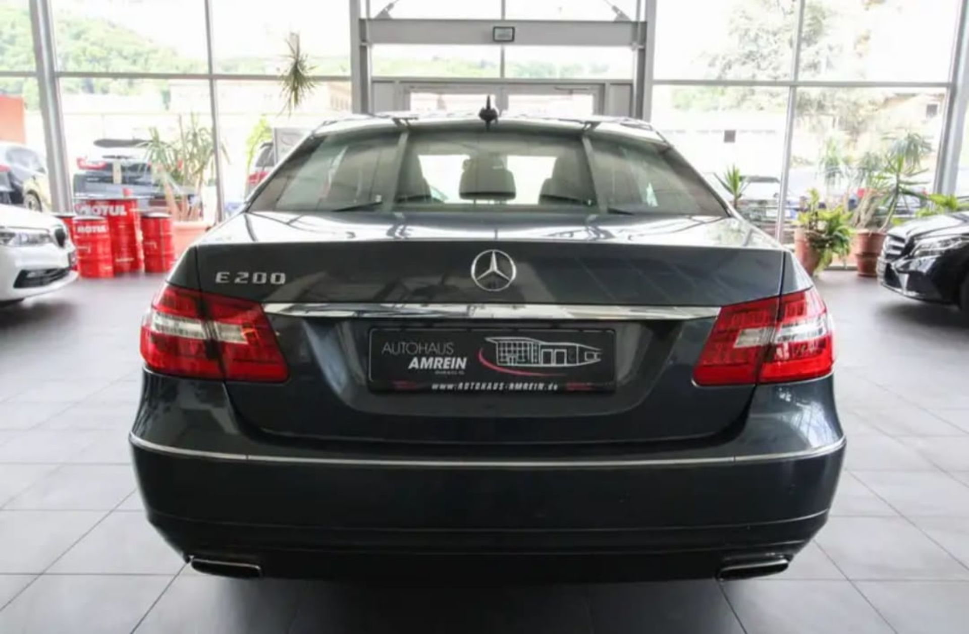 Mercedes-Benz E-Class  200 CGI  - 10