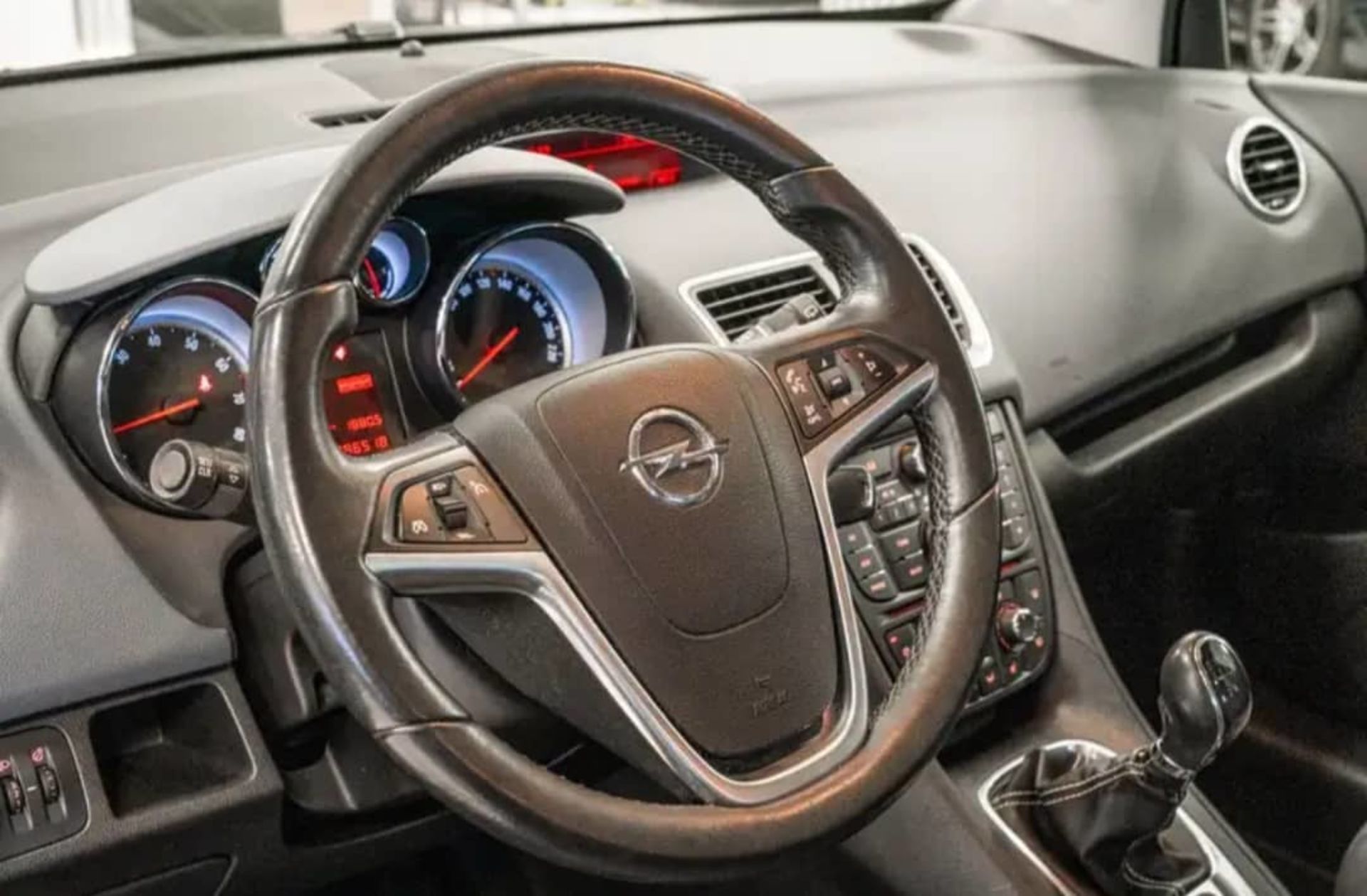Opel  Meriva B 1.4 Benzin Eco Flex - 2