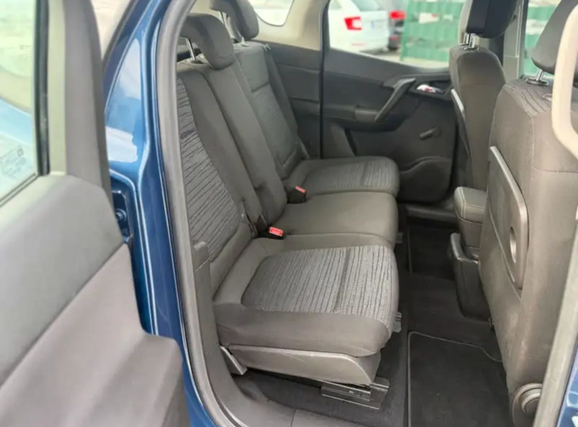 Opel  Meriva B - 4