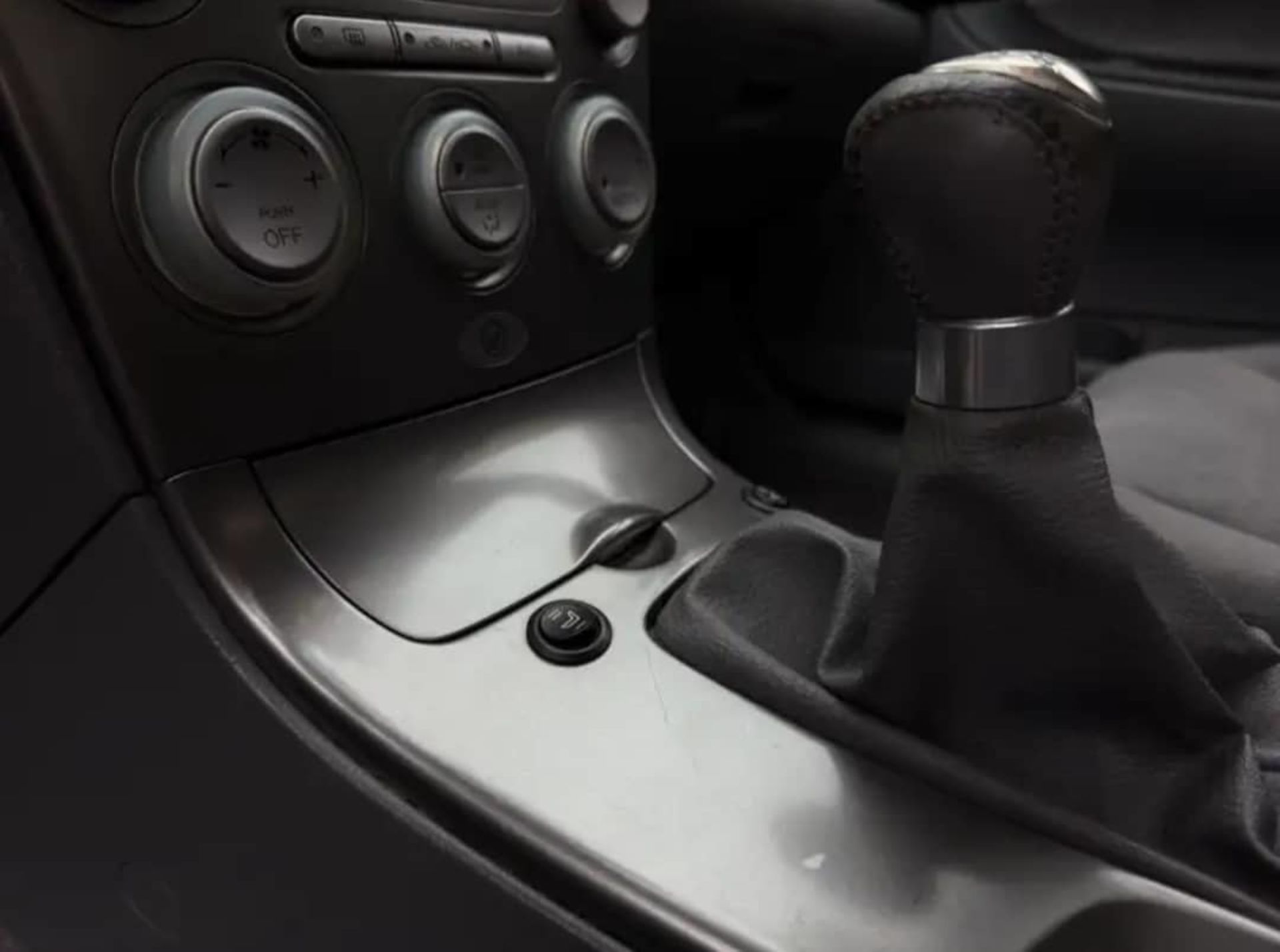 Mazda 6 2.0 Exclusive - 4