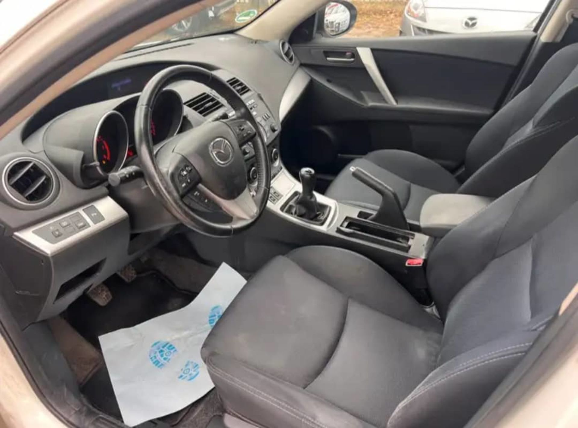 Mazda Mazda3 - 6