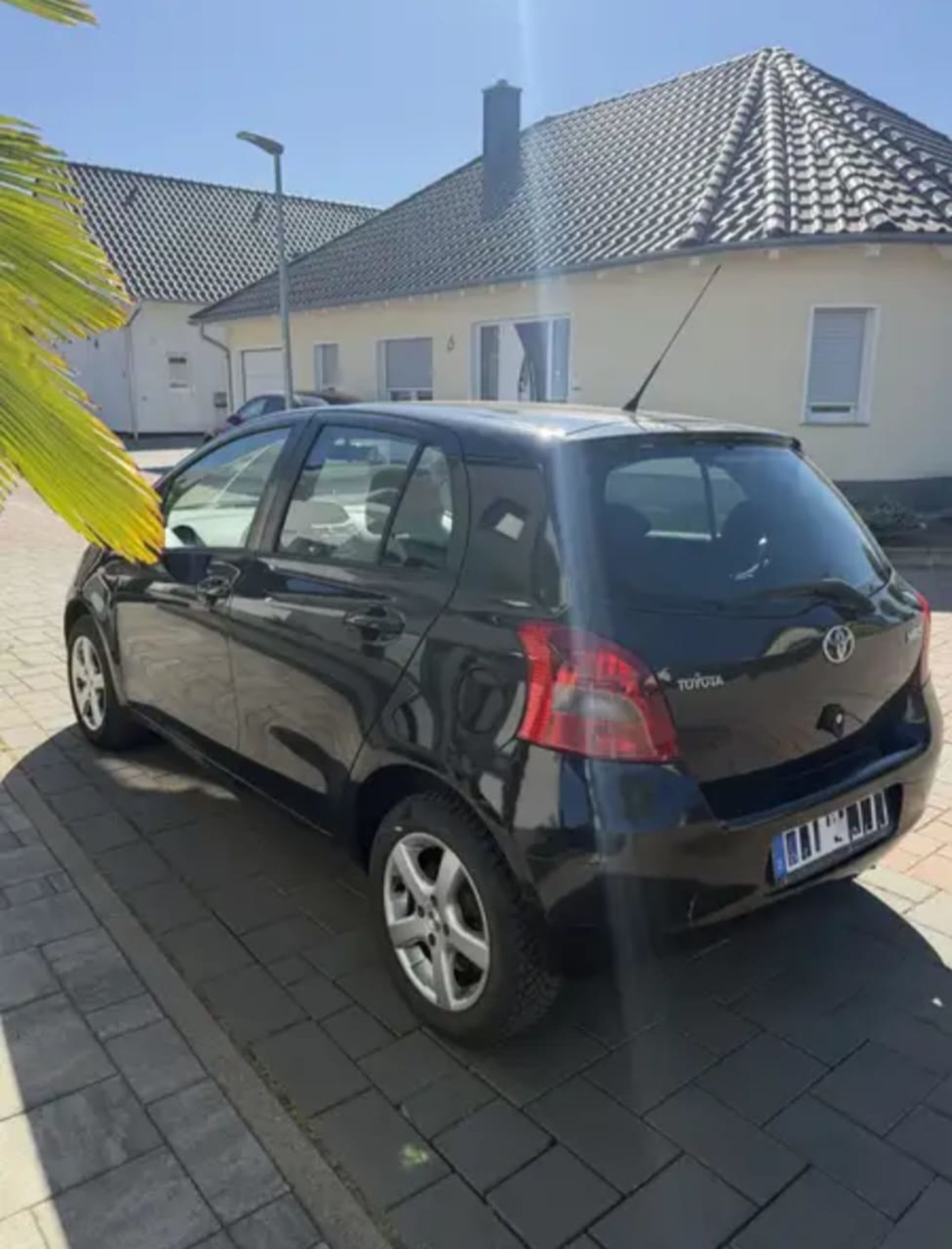 Toyota Yaris - 1