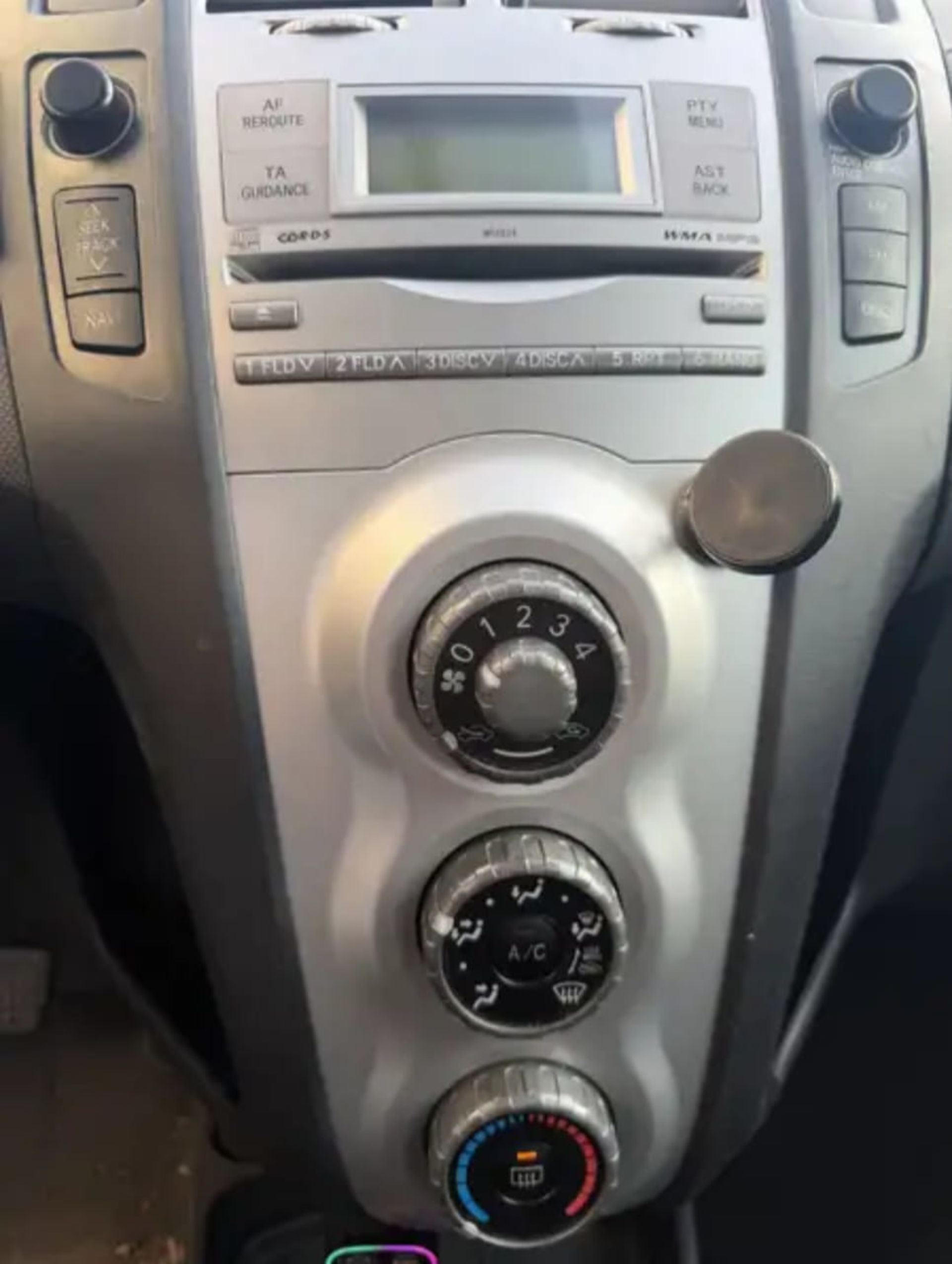 Toyota Yaris - 5