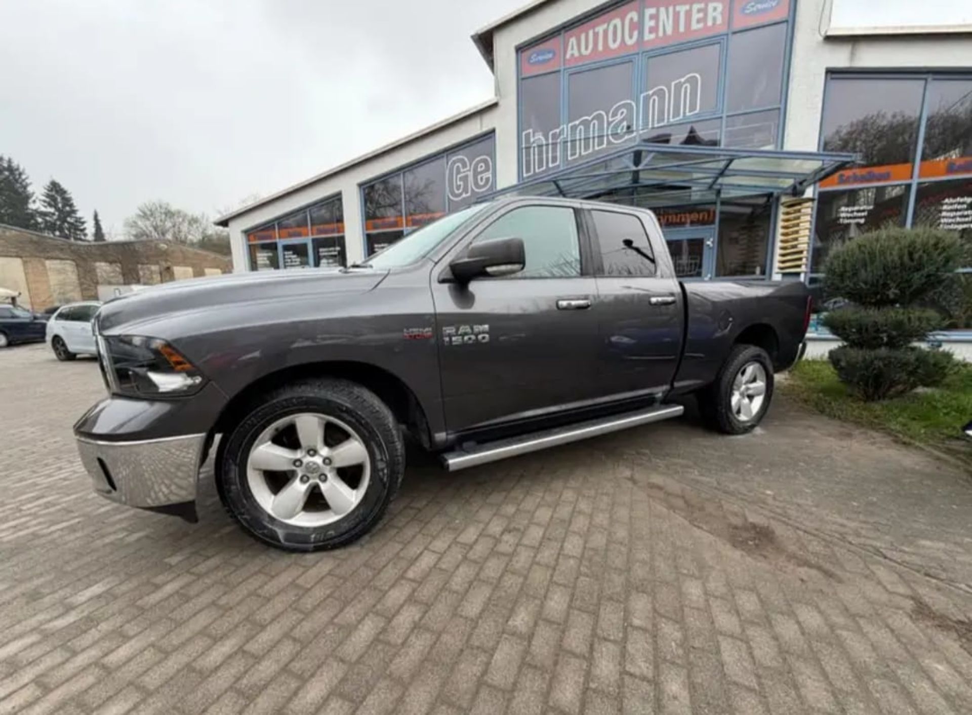 Dodge Ram - 1