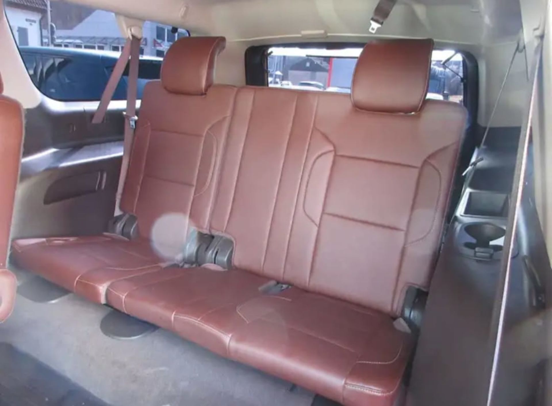 Chevrolet Suburban HD - 6