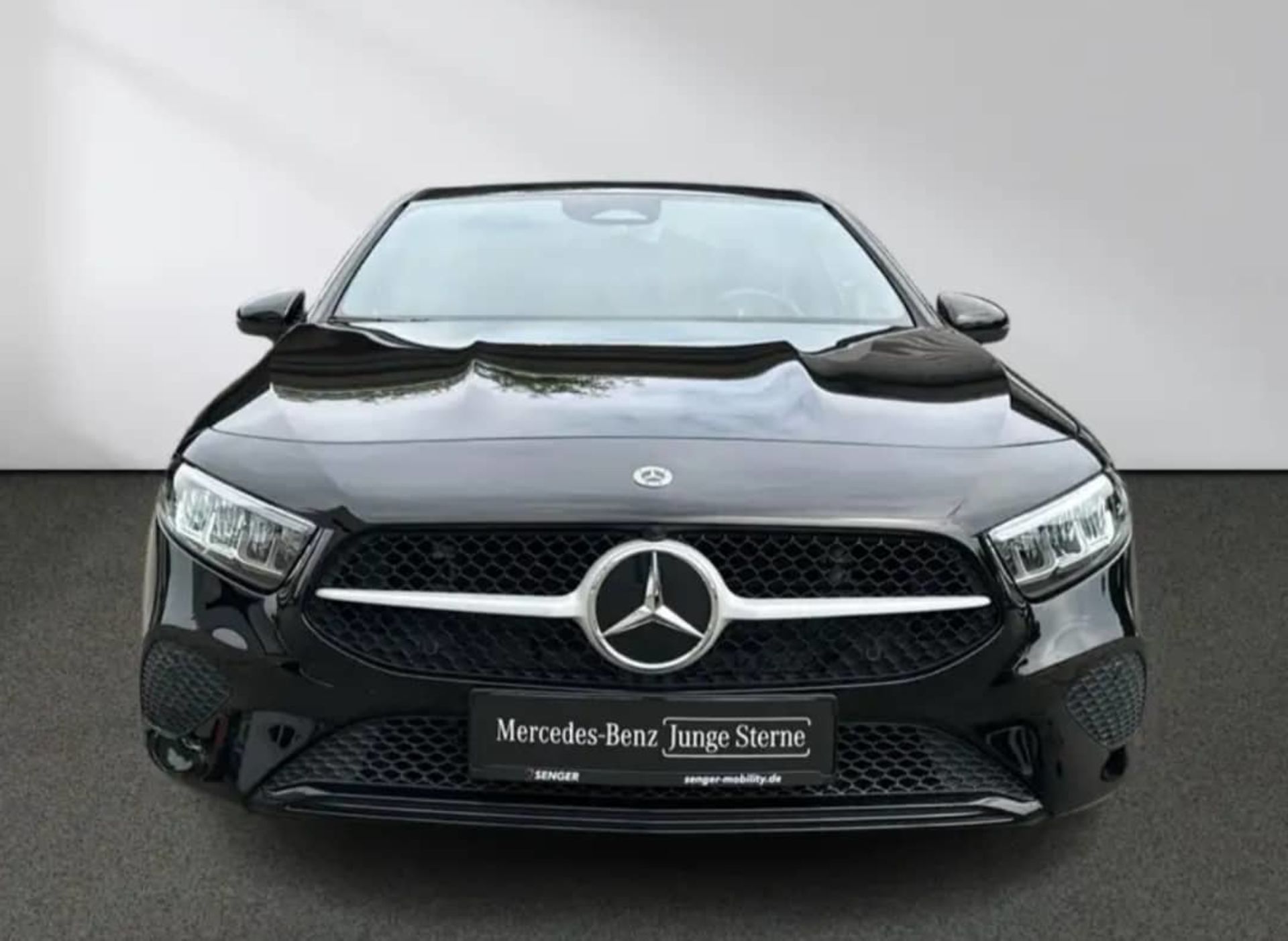Mercedes-Benz A-Class 180 Advanced - 1
