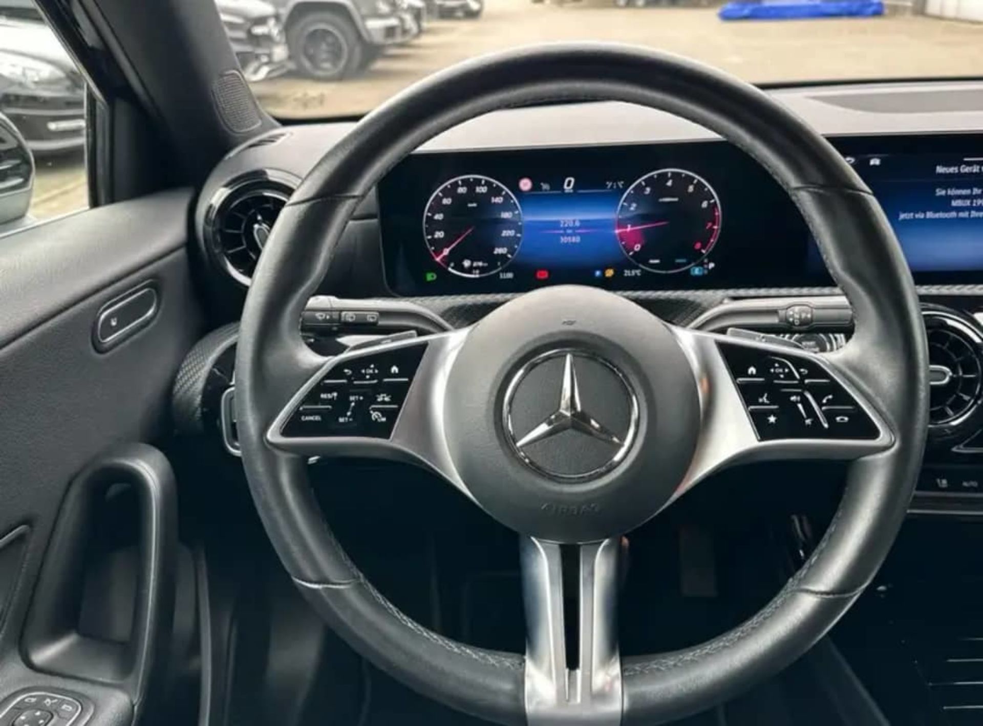 Mercedes-Benz A-Class 180 Advanced - 2