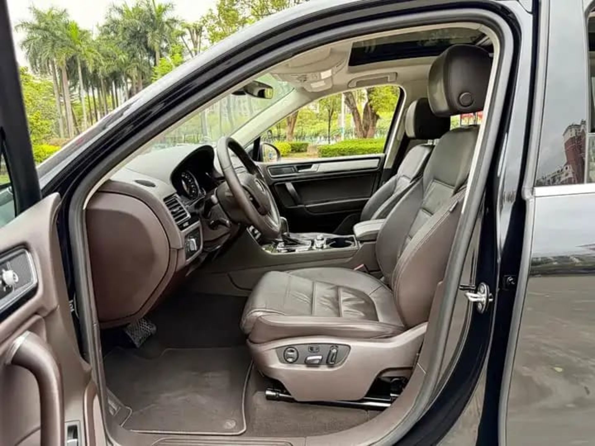 Volkswagen Touareg 3.0 TSI V6 4WD - 3