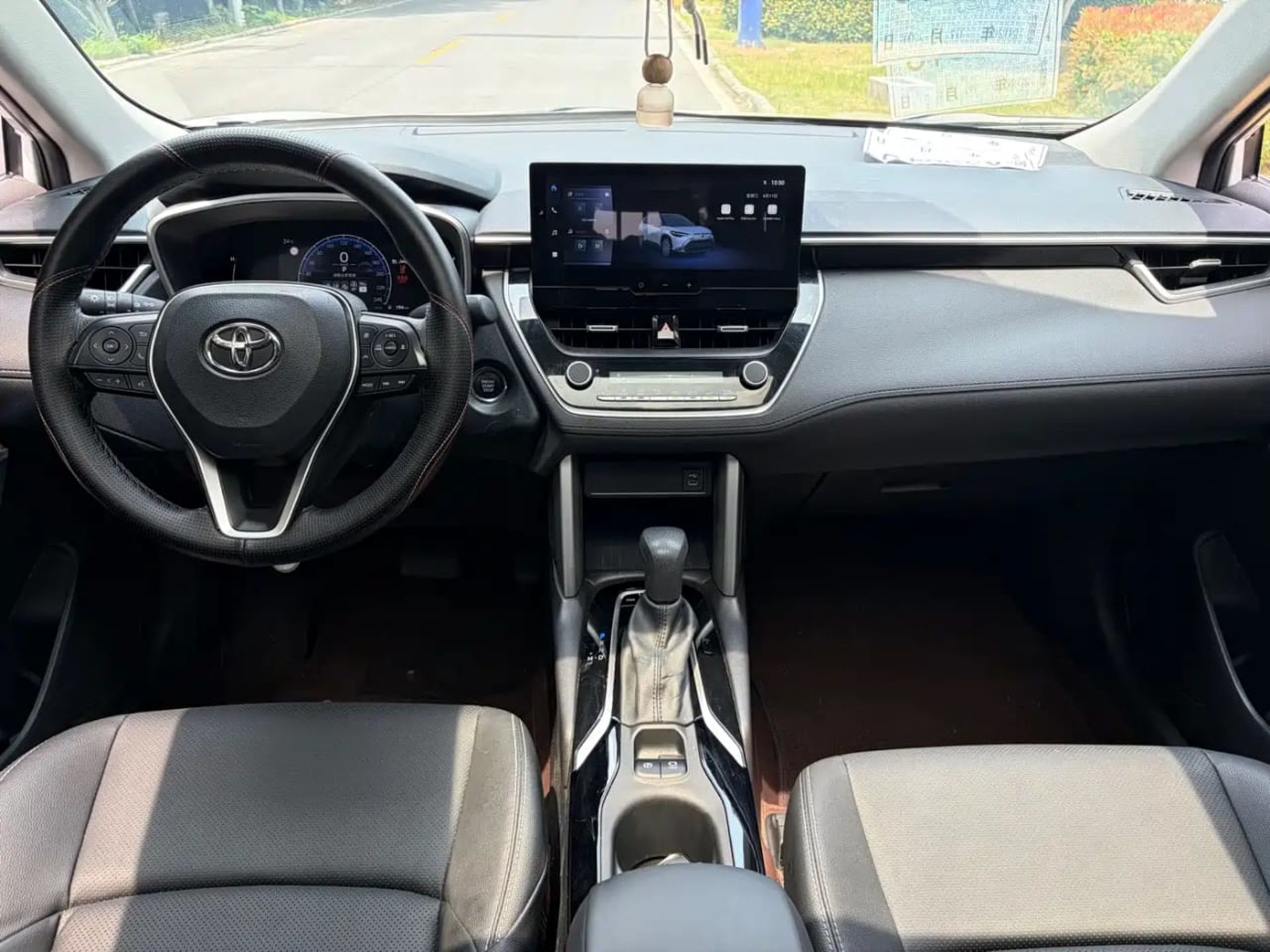 Toyota FRONTLANDER - 2