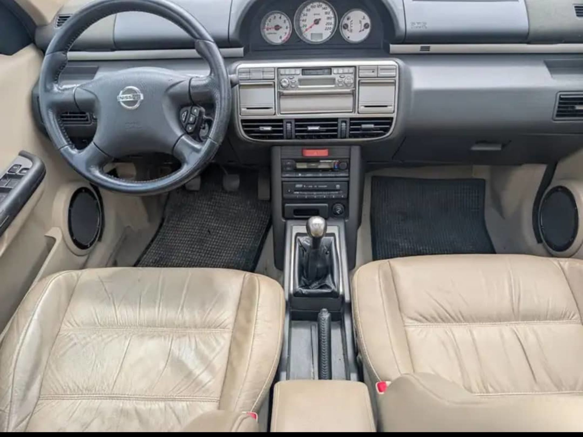 Nissan X-Trail - 2