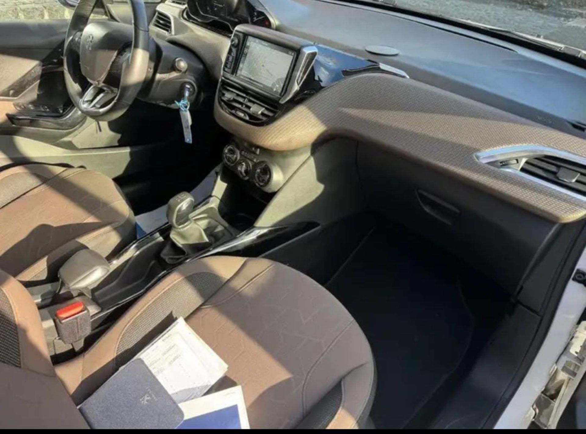 Peugeot 2008 - 6