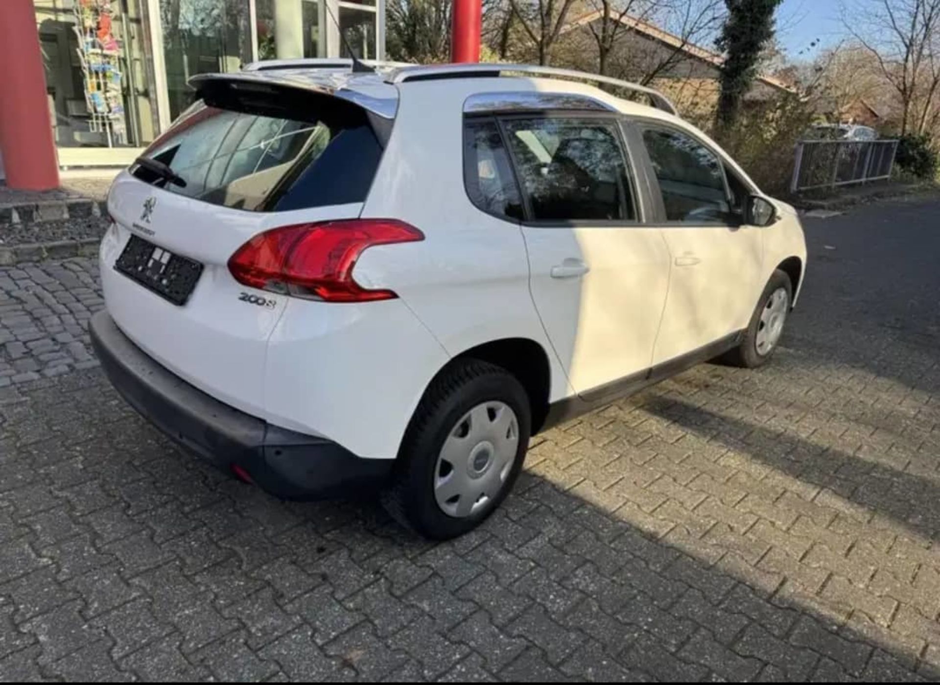 Peugeot 2008 - 7