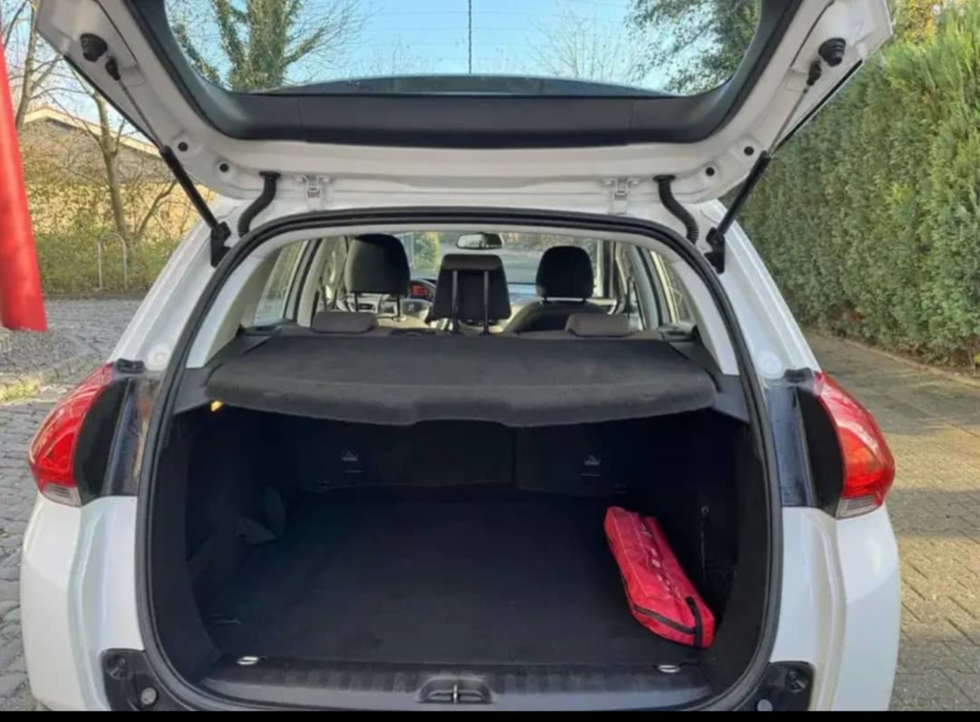 Peugeot 2008 - 9