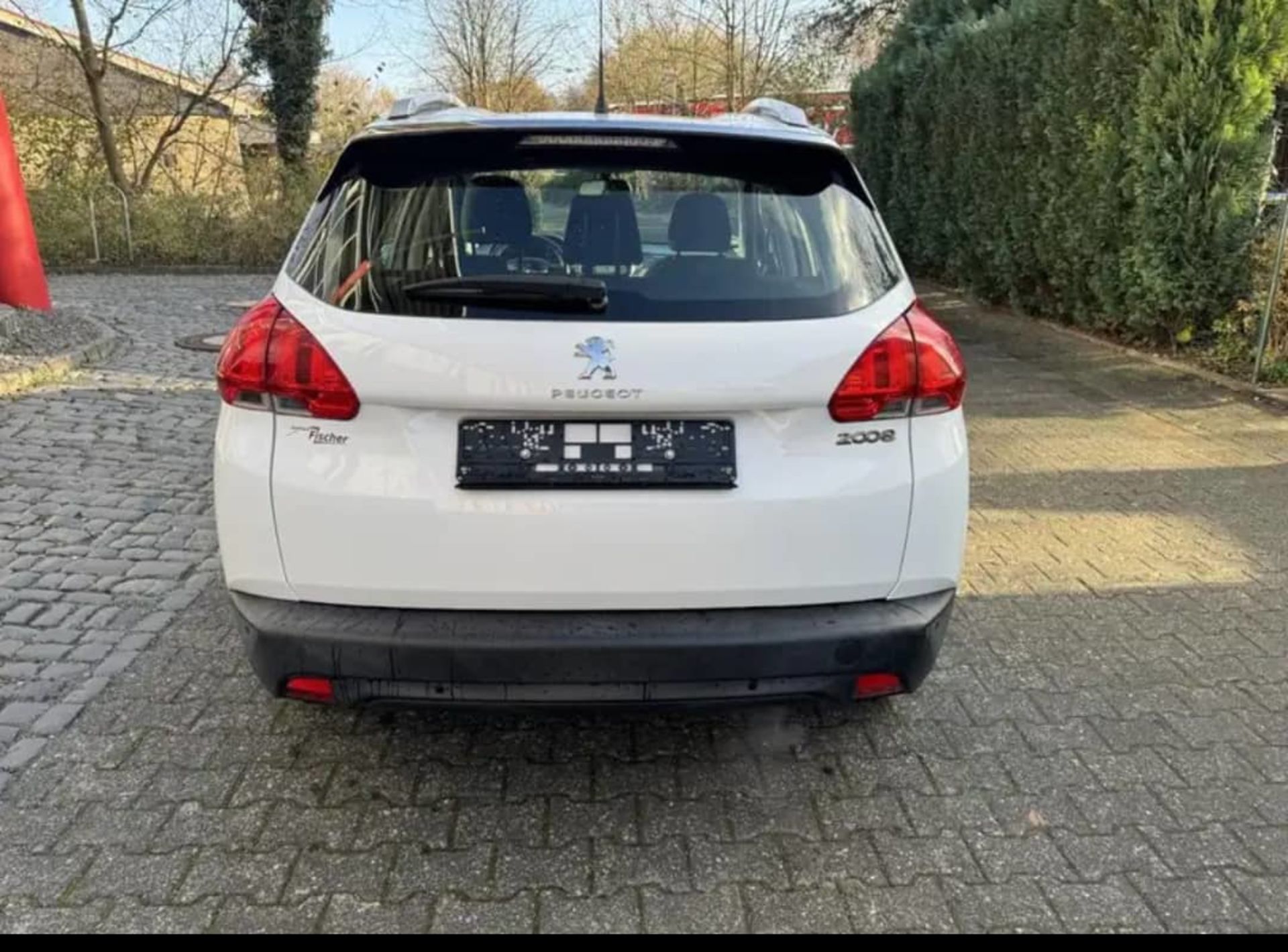 Peugeot 2008 - 10