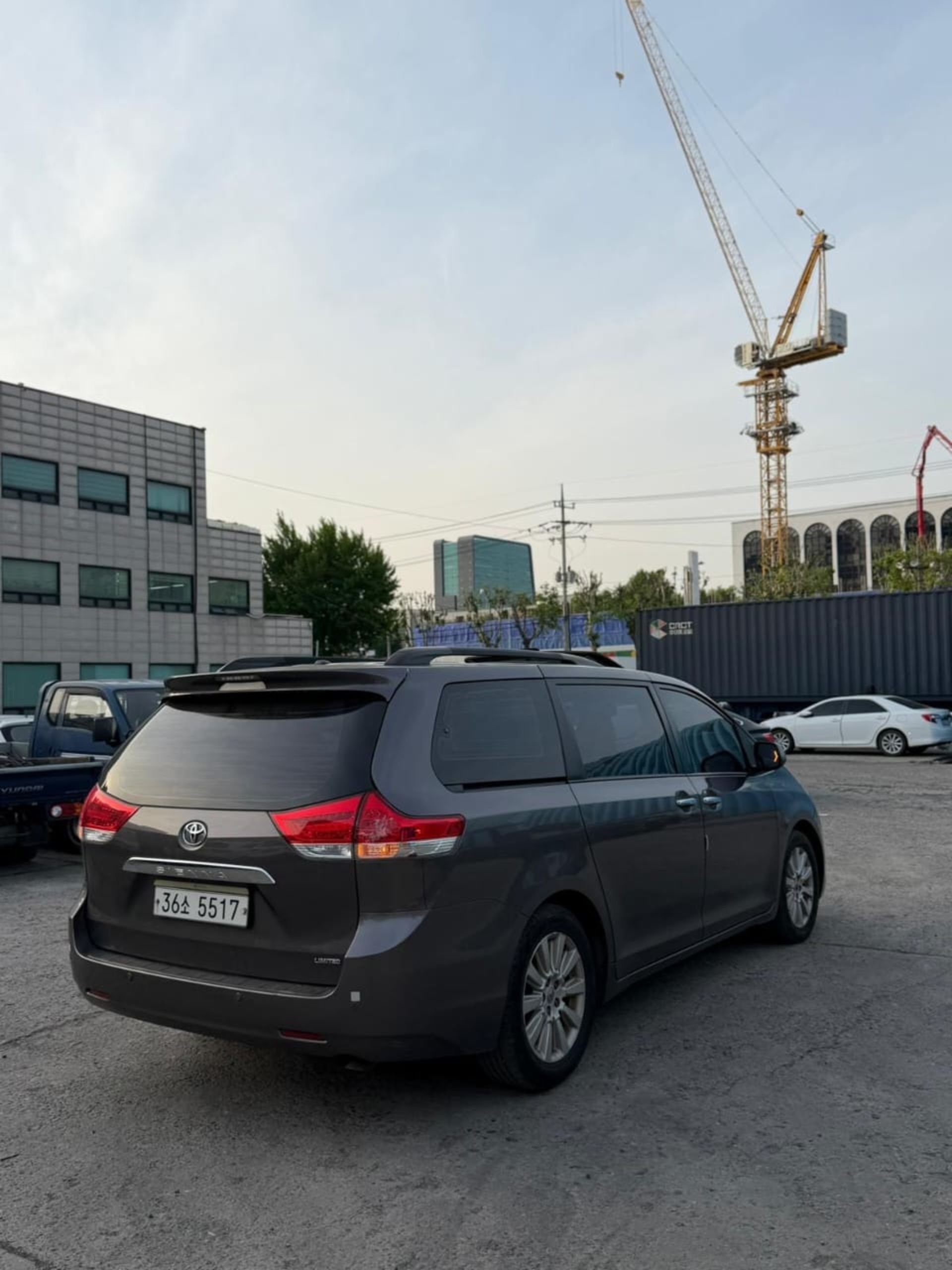 Toyota Sienna - 8