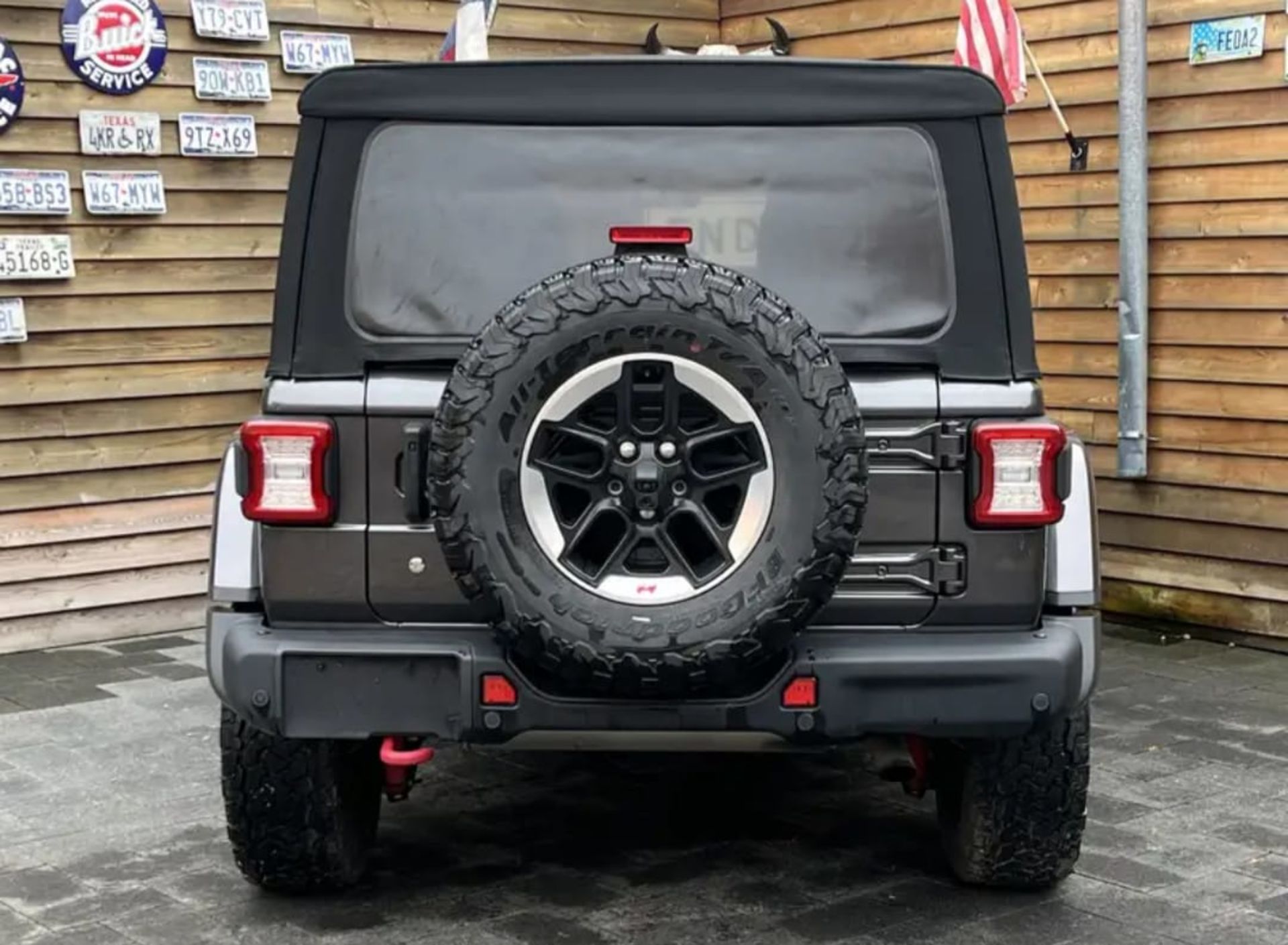 Jeep Wrangler  - 9
