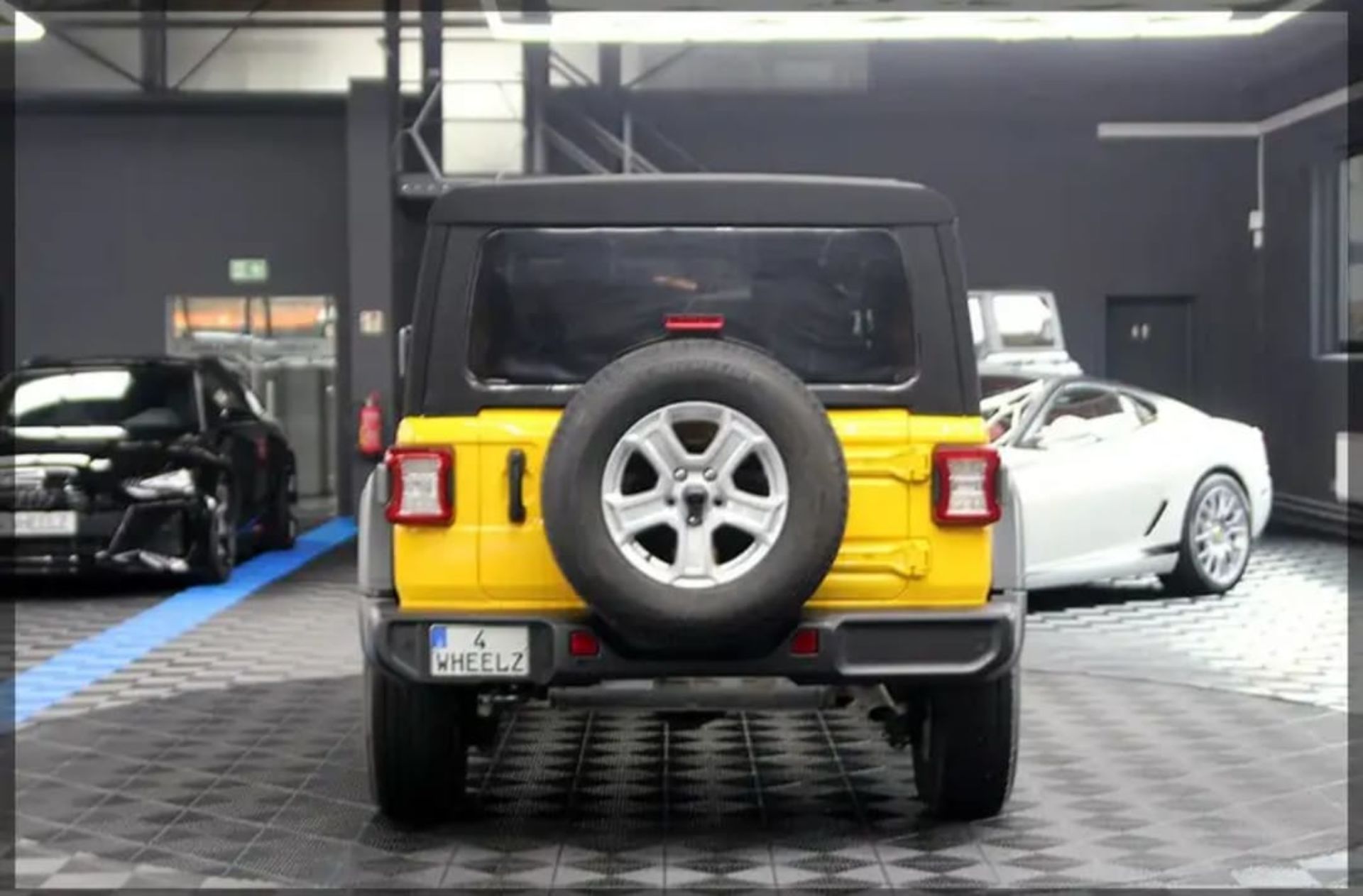 Jeep Wrangler  - 10