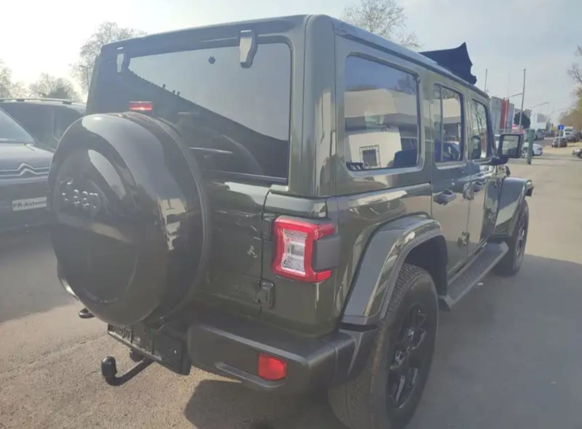 Jeep Wrangler  - 8