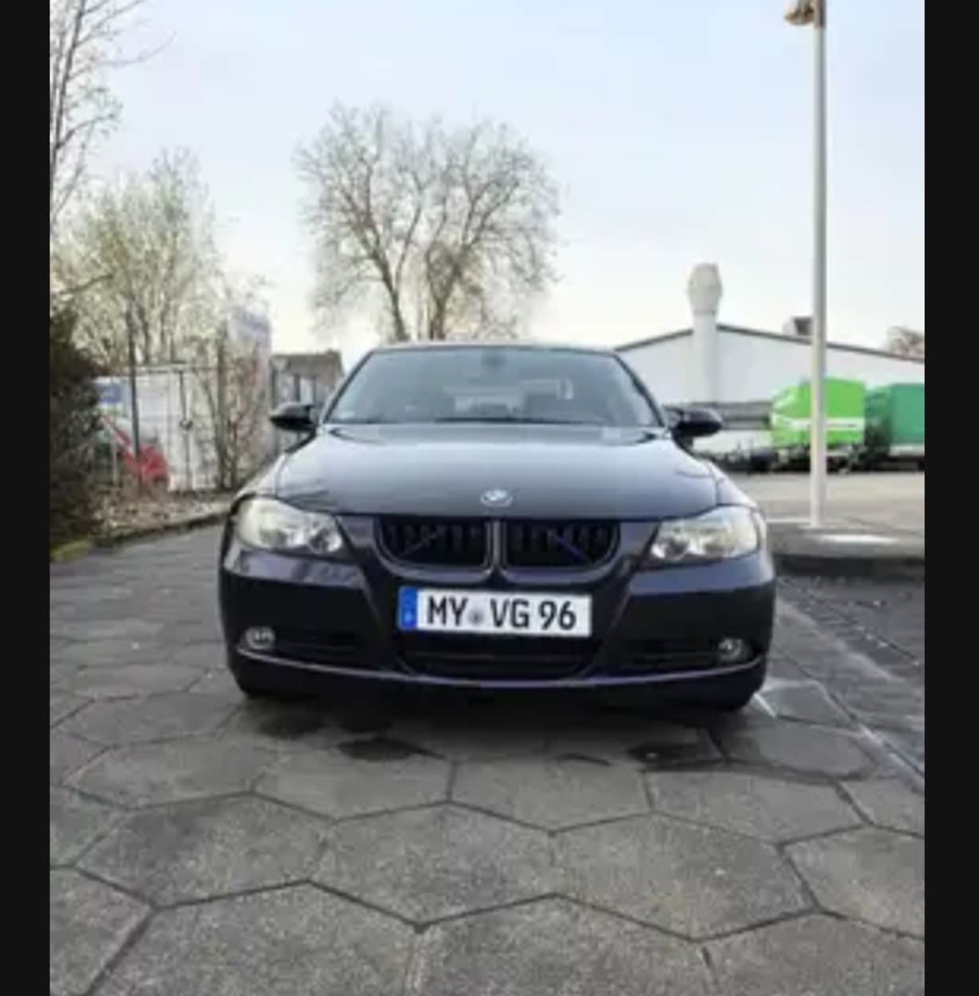 Bmw 320i - 1