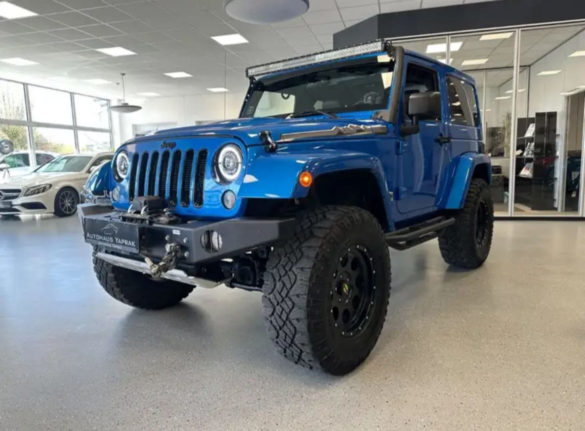 Jeep Wrangler  - 1
