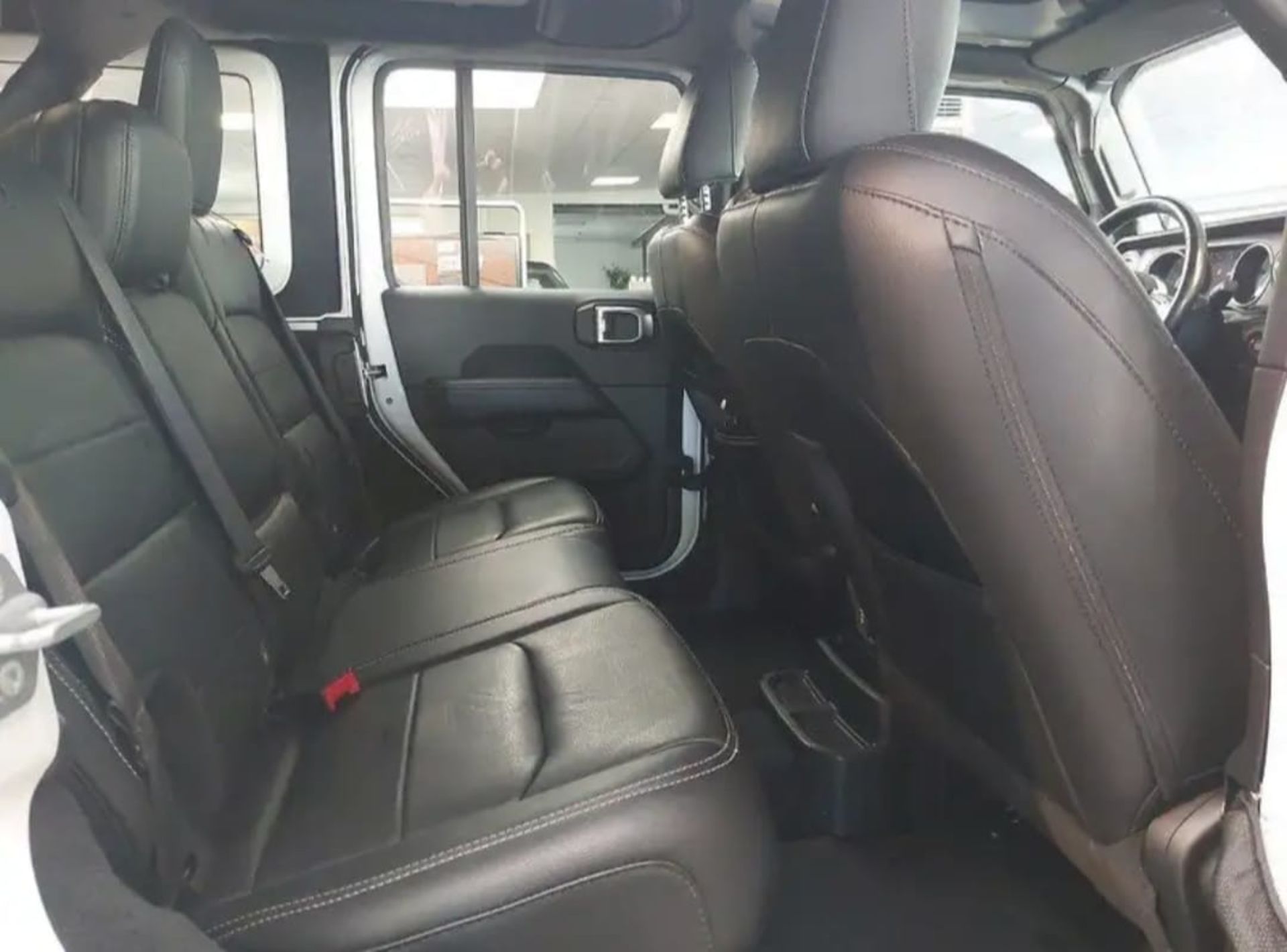 Jeep Wrangler  2.0 272PS UnLimited Sahara Camouflage . - 4