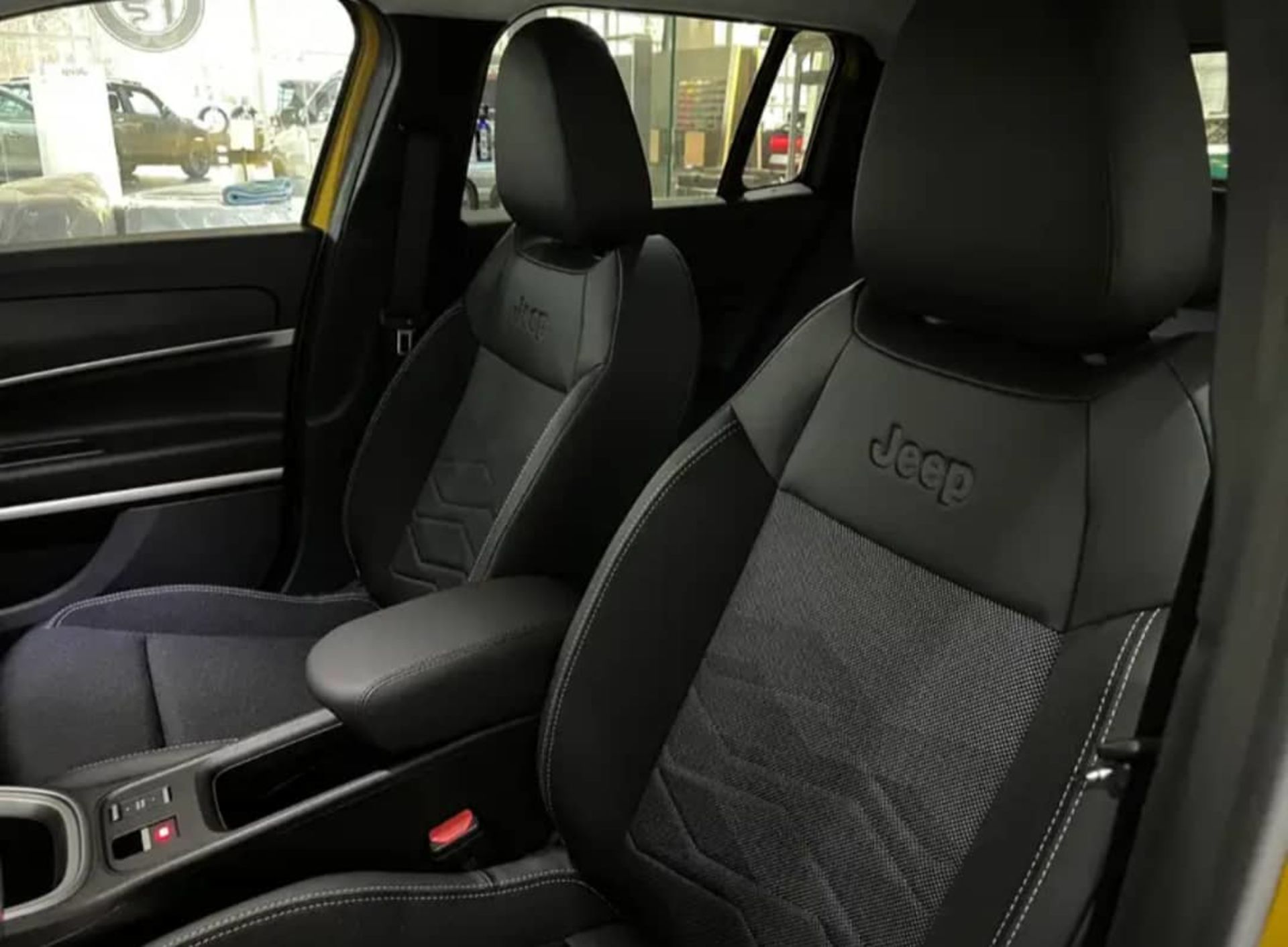 Jeep Avenger - 4