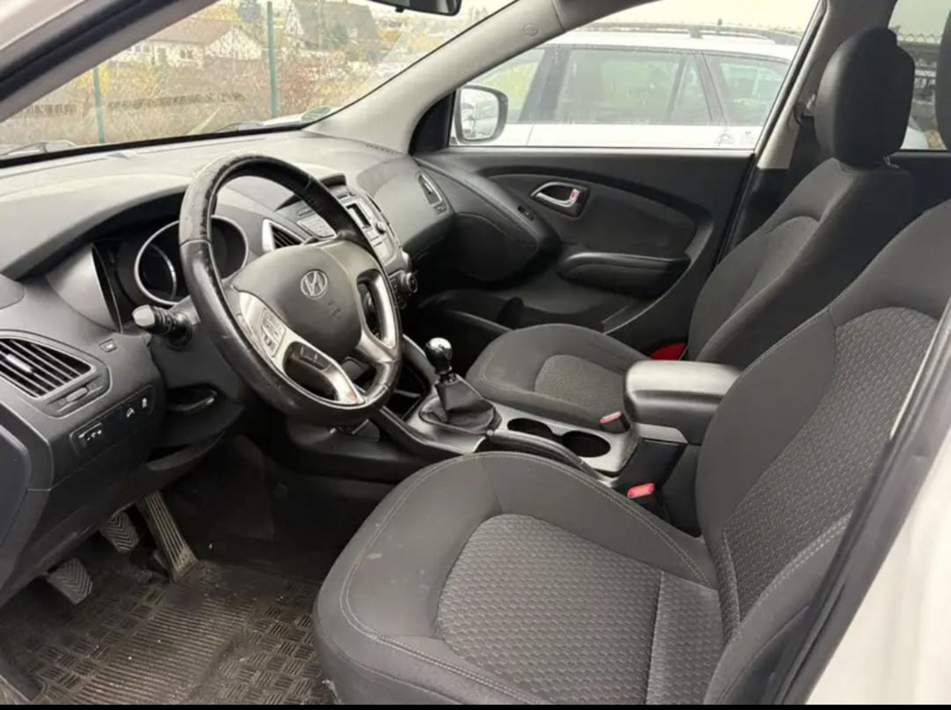 Hyundai  ix35 - 2