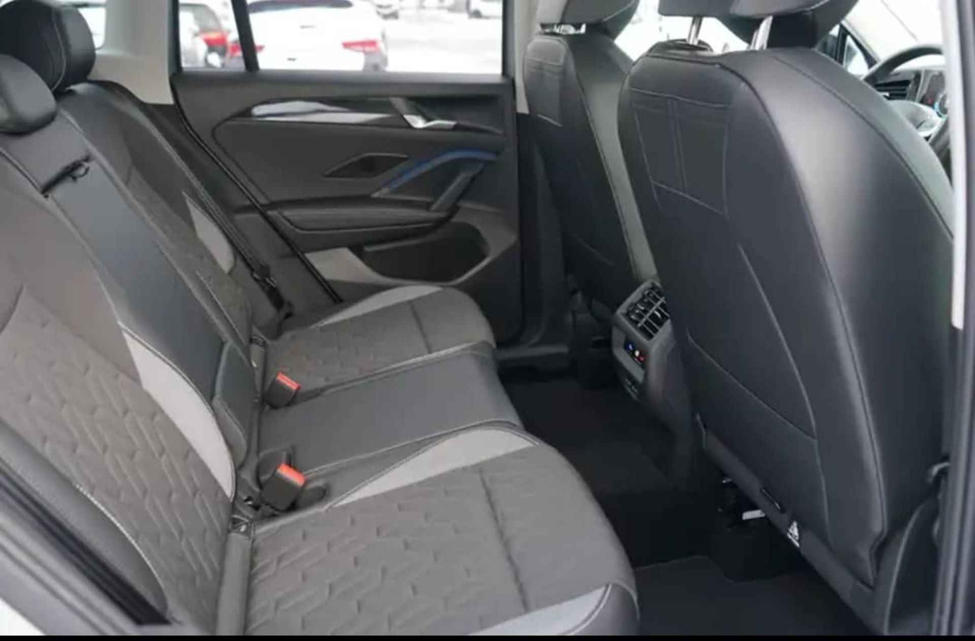Volkswagen Tiguan 1.5 eTSI - 6