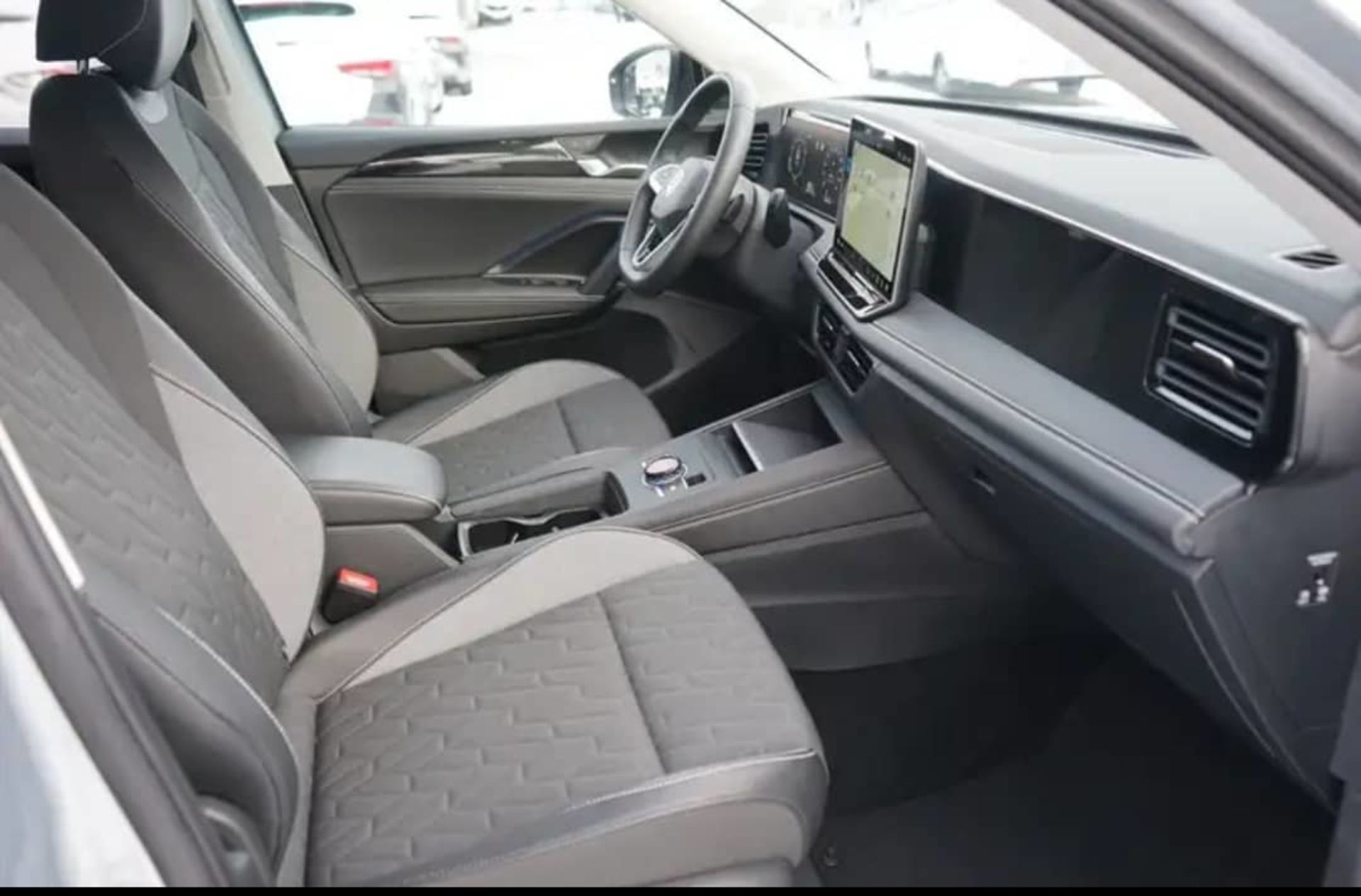 Volkswagen Tiguan 1.5 eTSI - 5