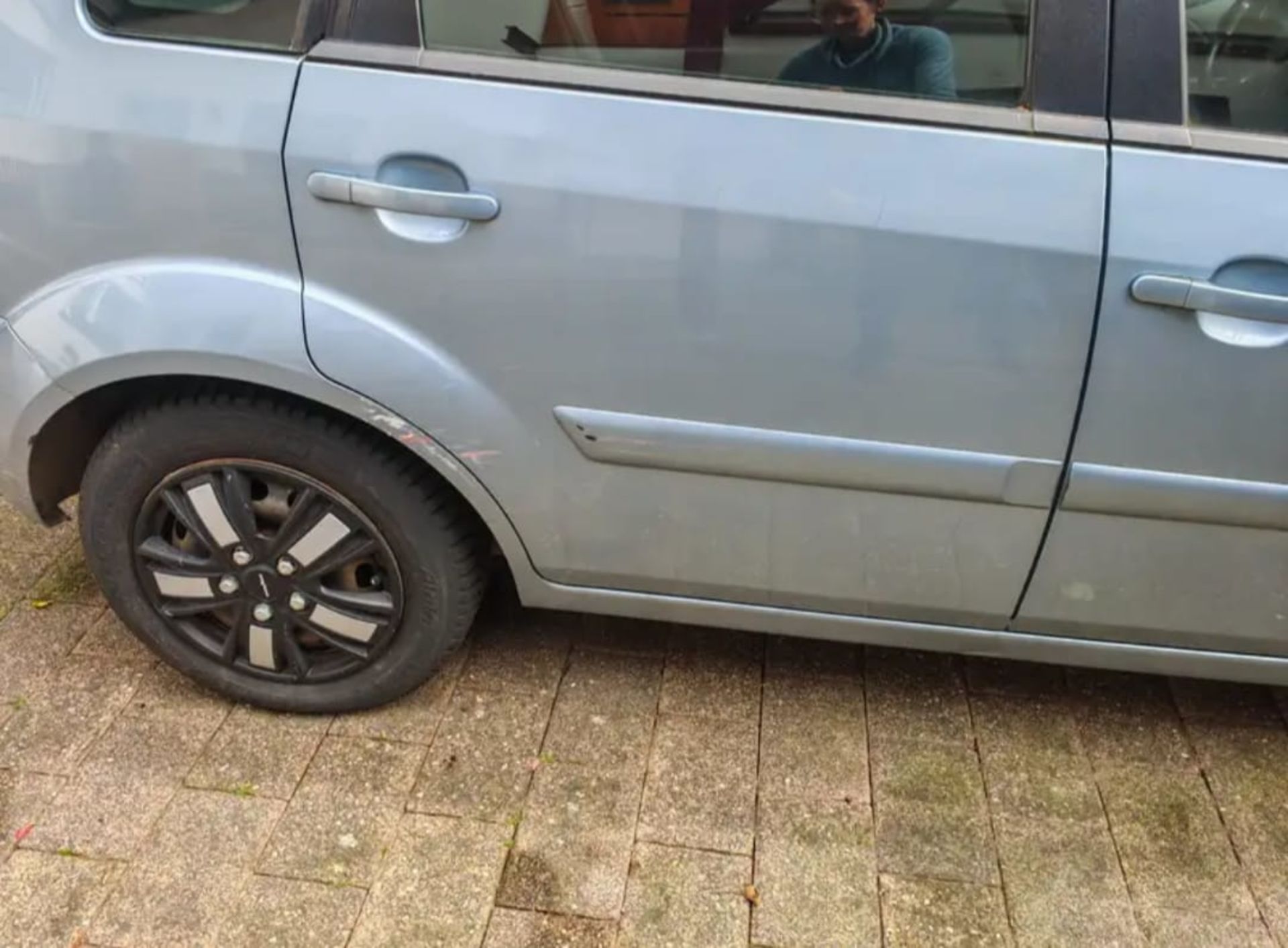 Ford Fiesta 1.4 Ambiente - 2