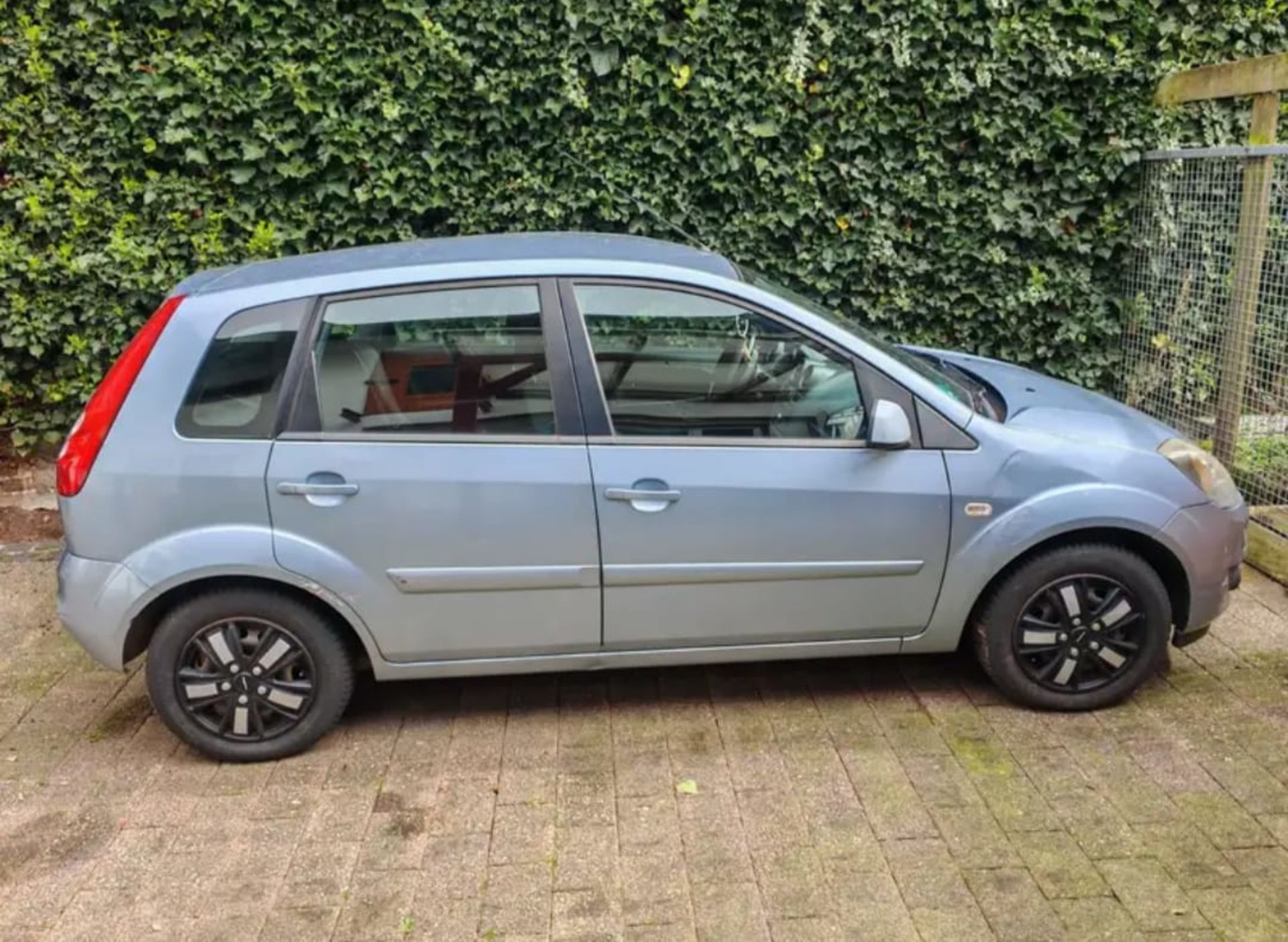 Ford Fiesta 1.4 Ambiente - 4