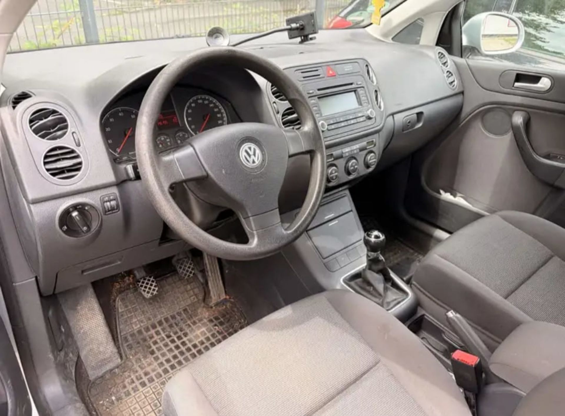 Volkswagen Golf - 2