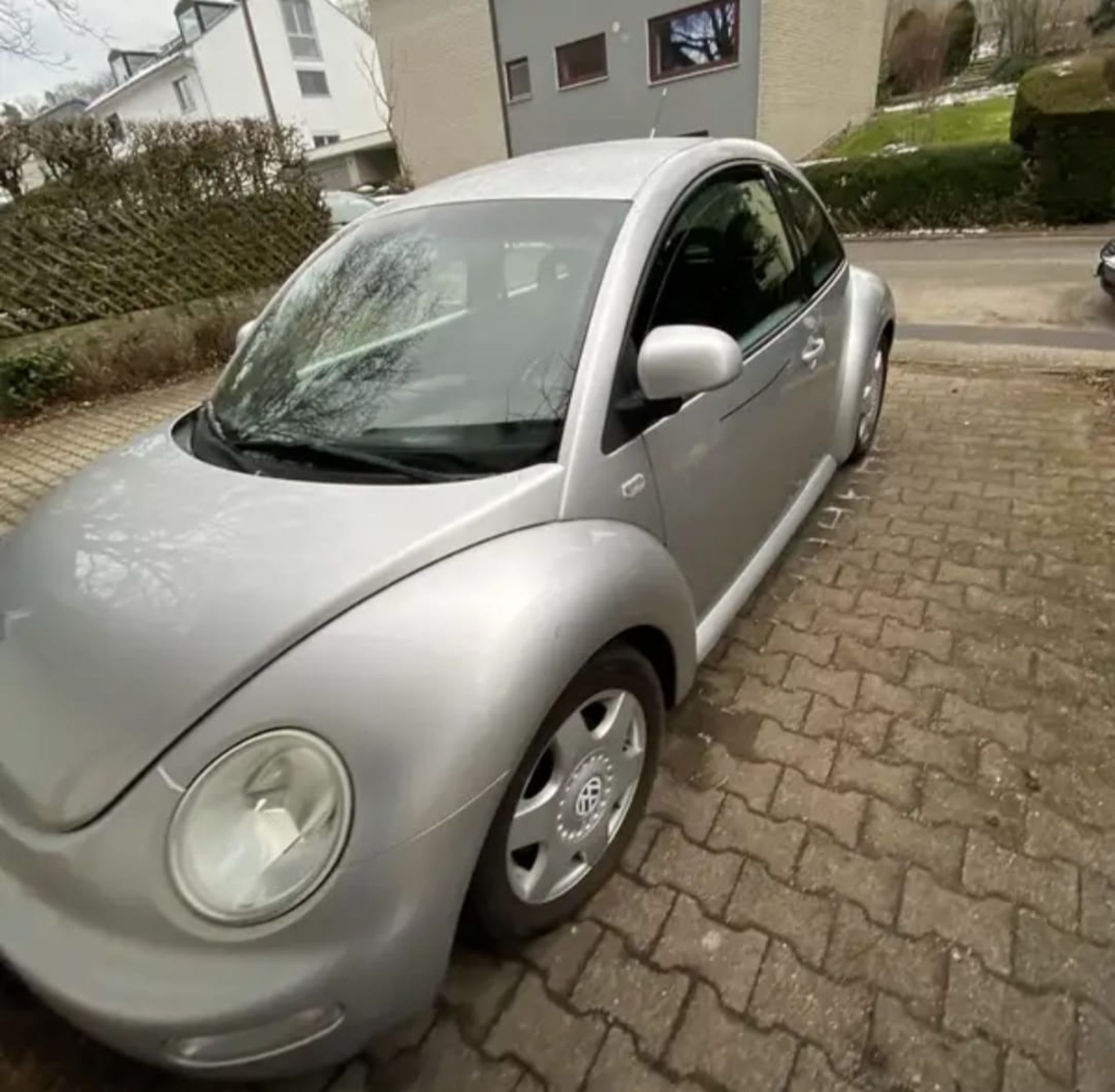 Volkswagen New Beetle - 3