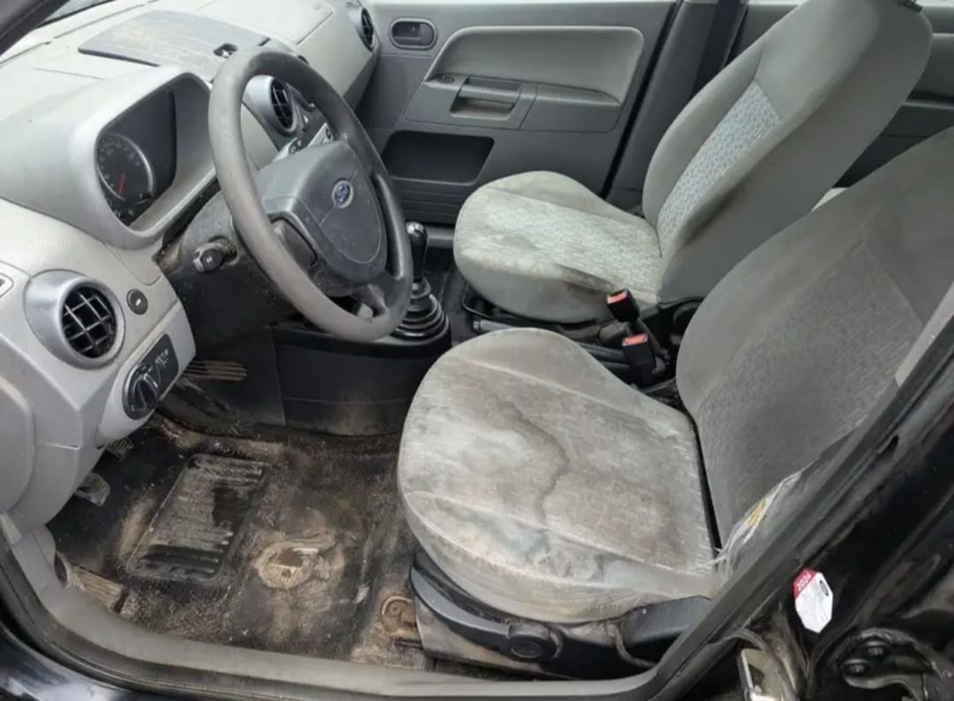 Ford Fusion - 2