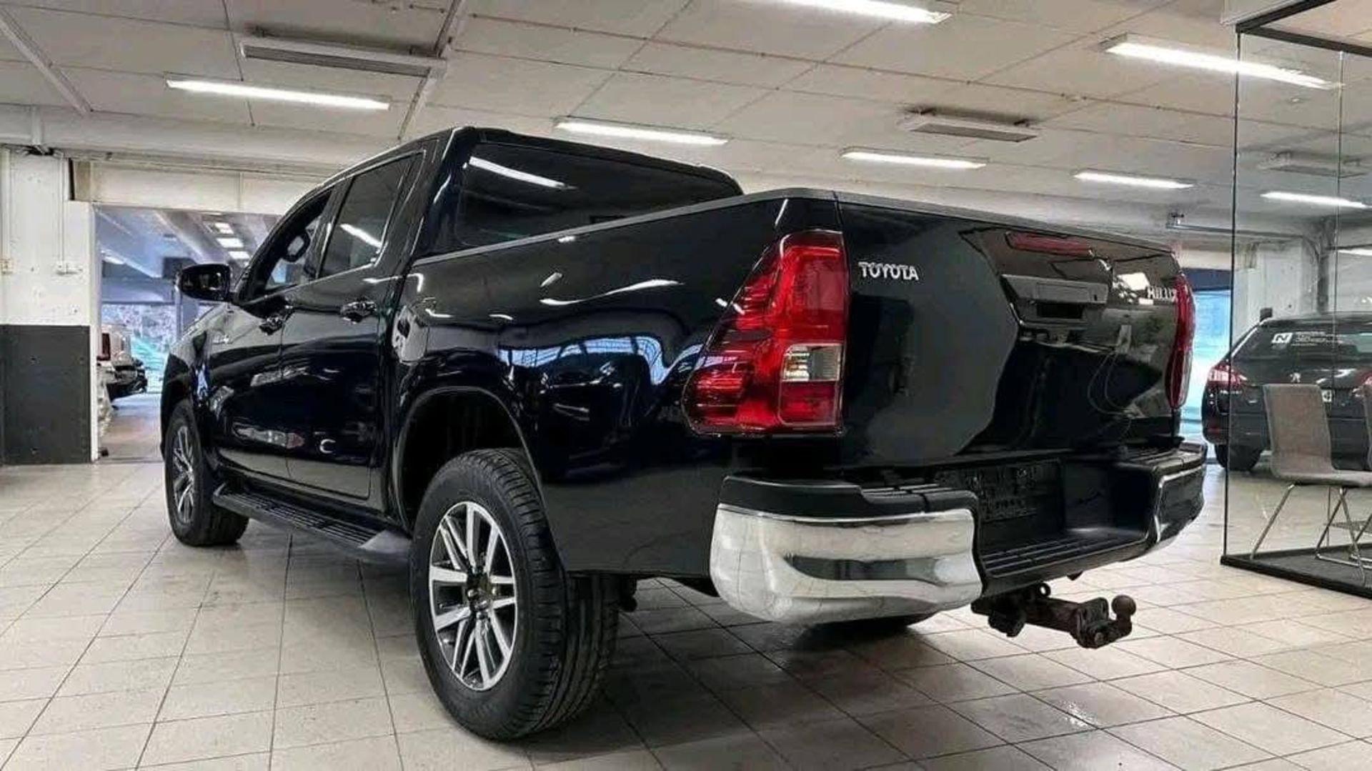 Toyota Hilux  D-CAB 2.4L - 9
