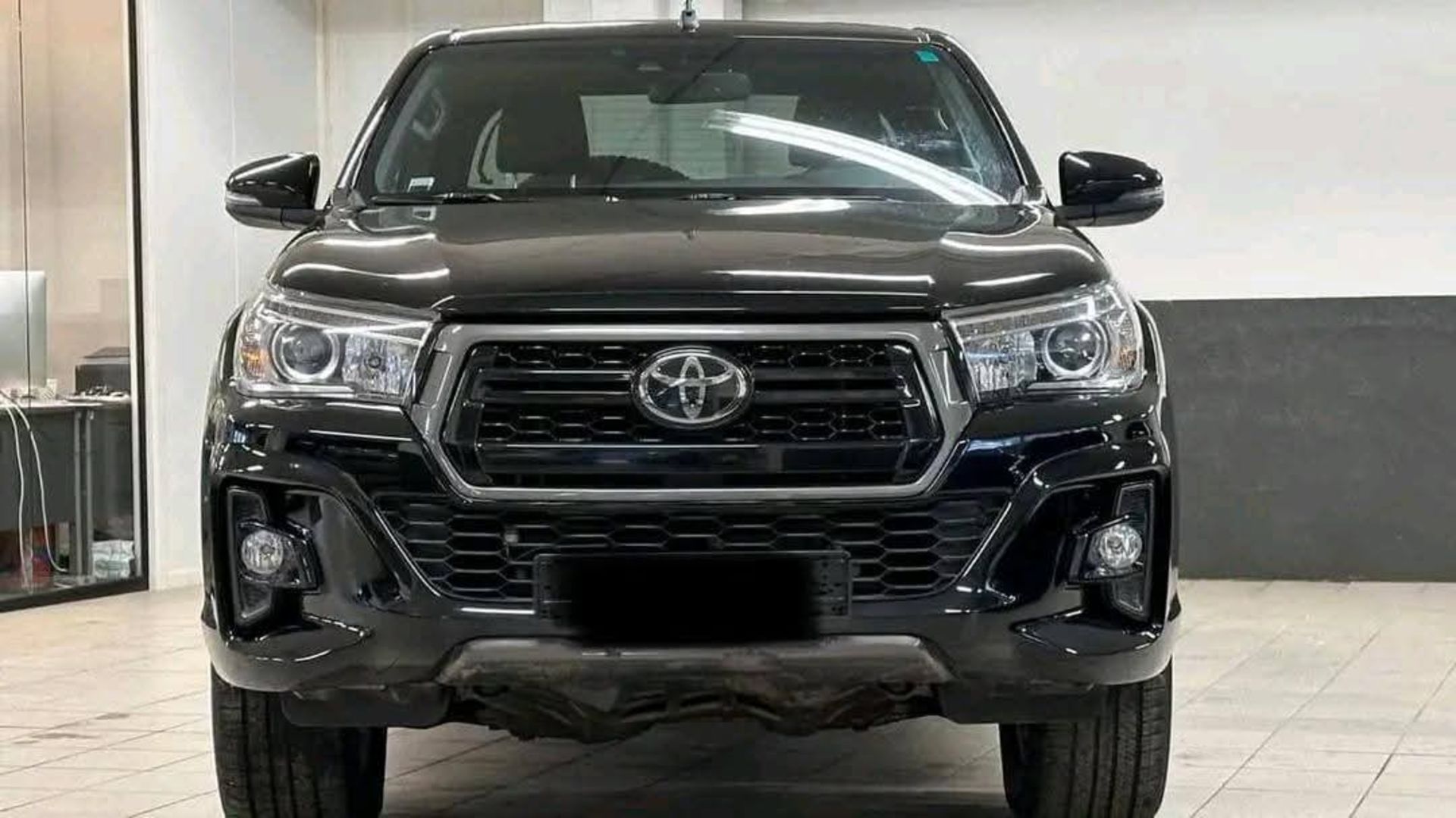 Toyota Hilux  D-CAB 2.4L - 1