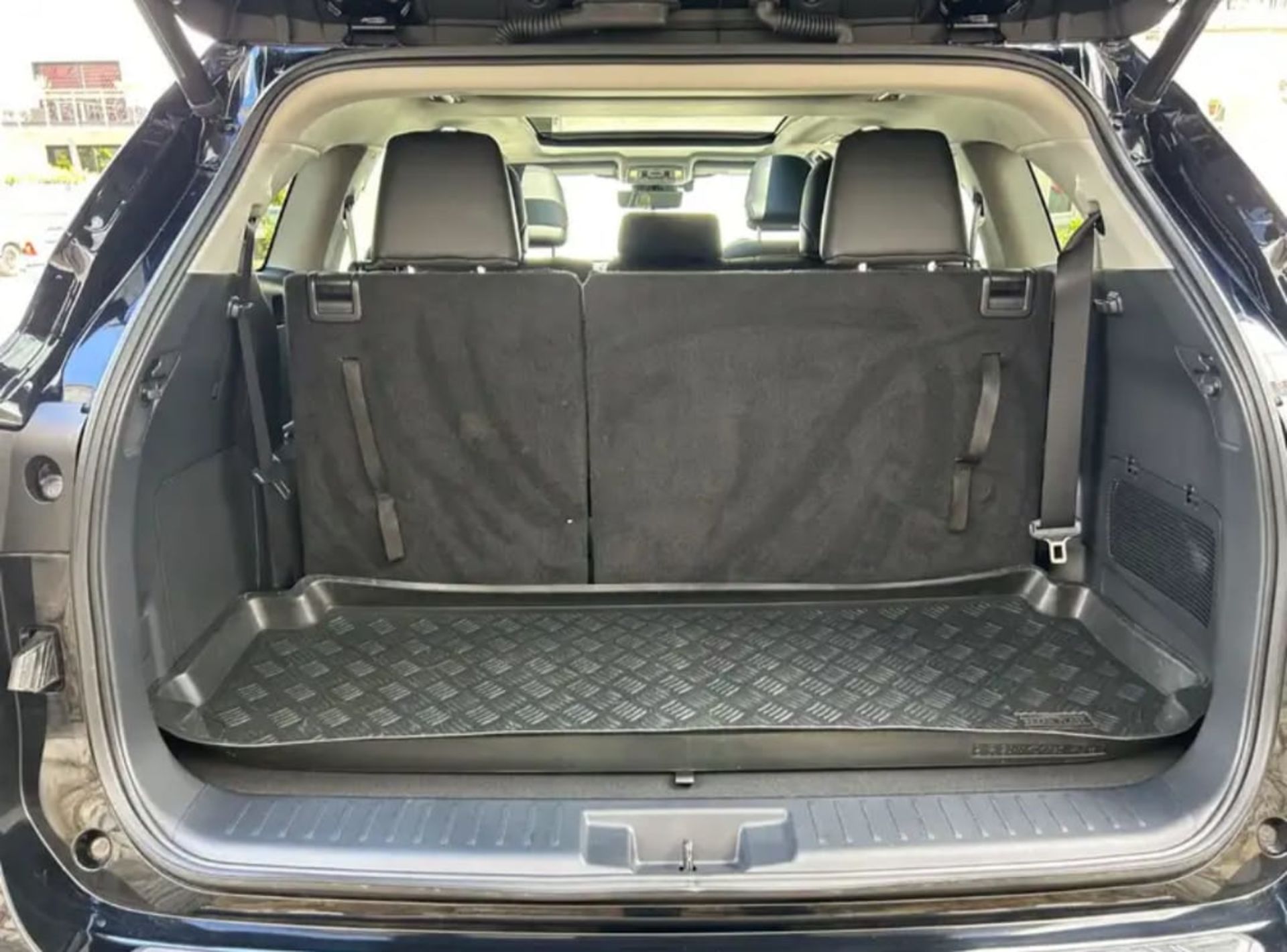 Toyota Highlander  Luxury AWD - 8
