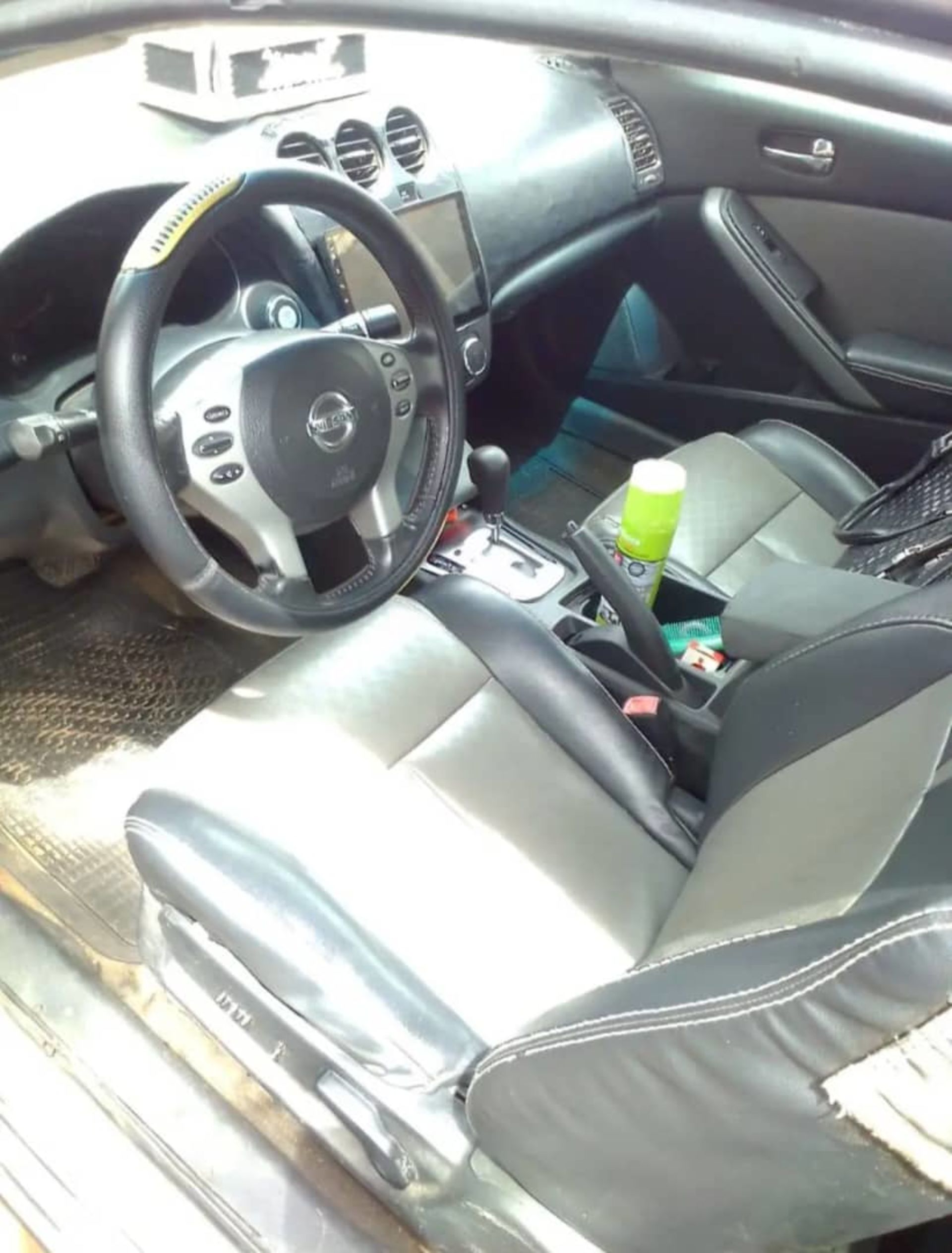 Nissan Altima - 2