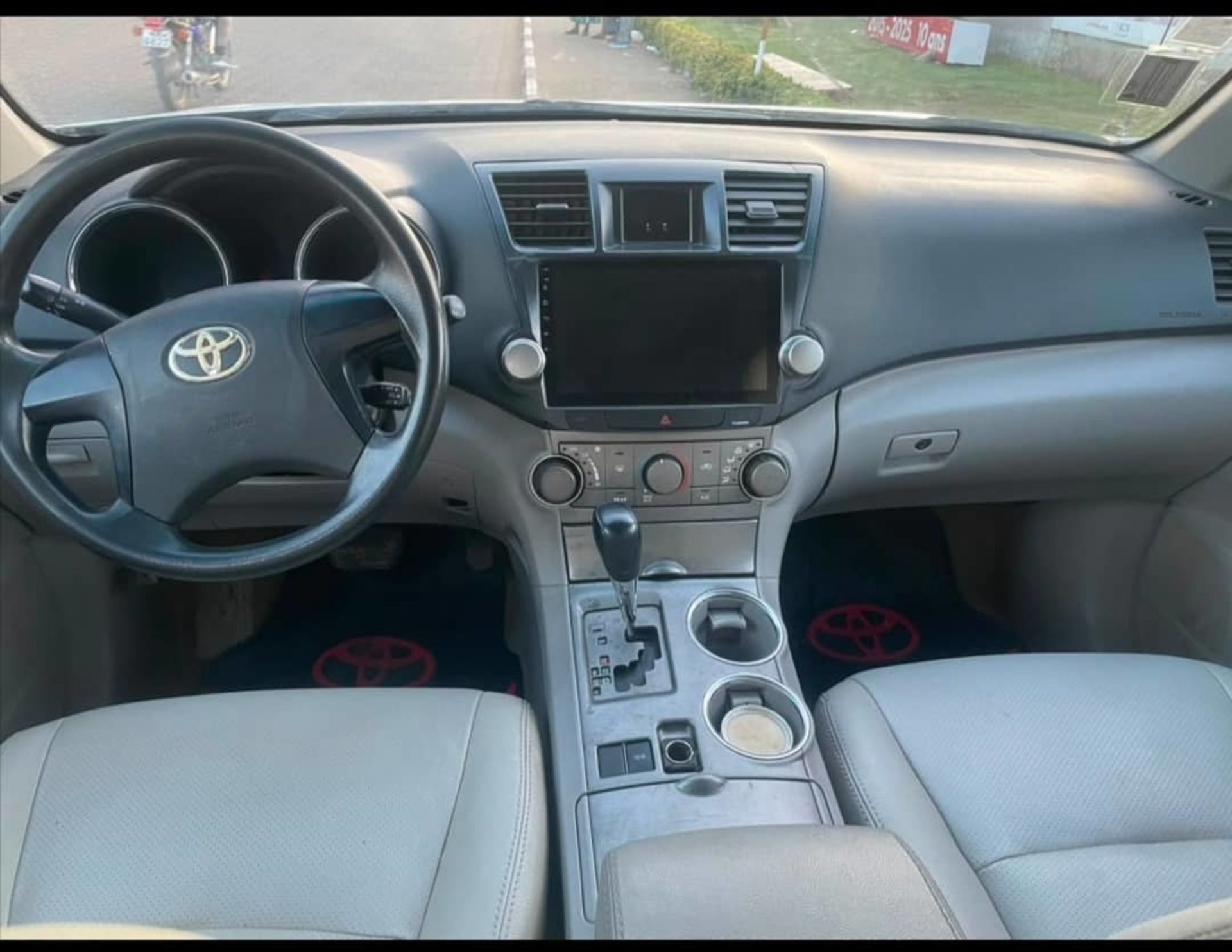 Toyota Highlander - 2