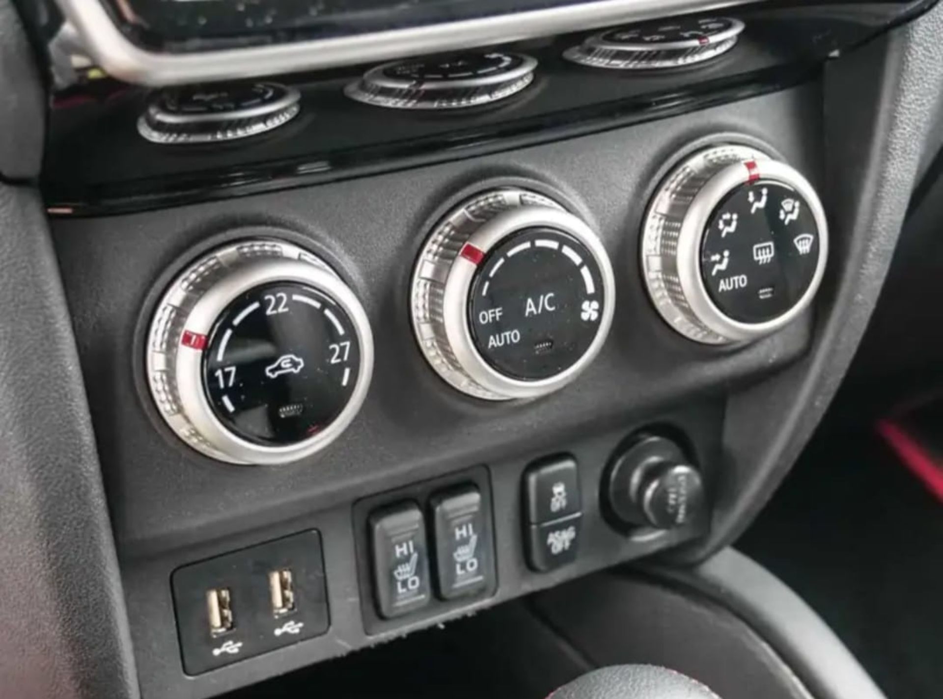 Mitsubishi RVR - 5