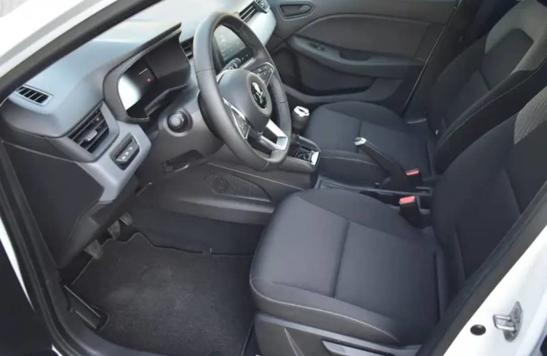 Mitsubishi Colt - 3