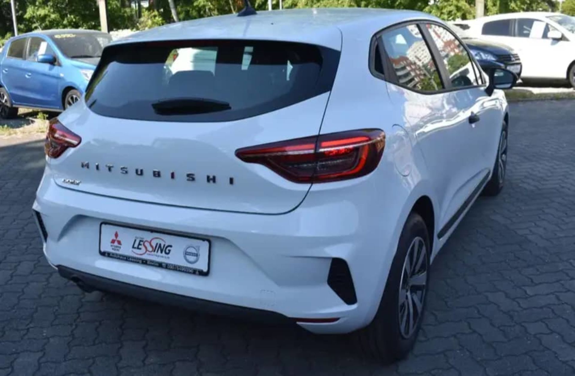 Mitsubishi Colt - 8