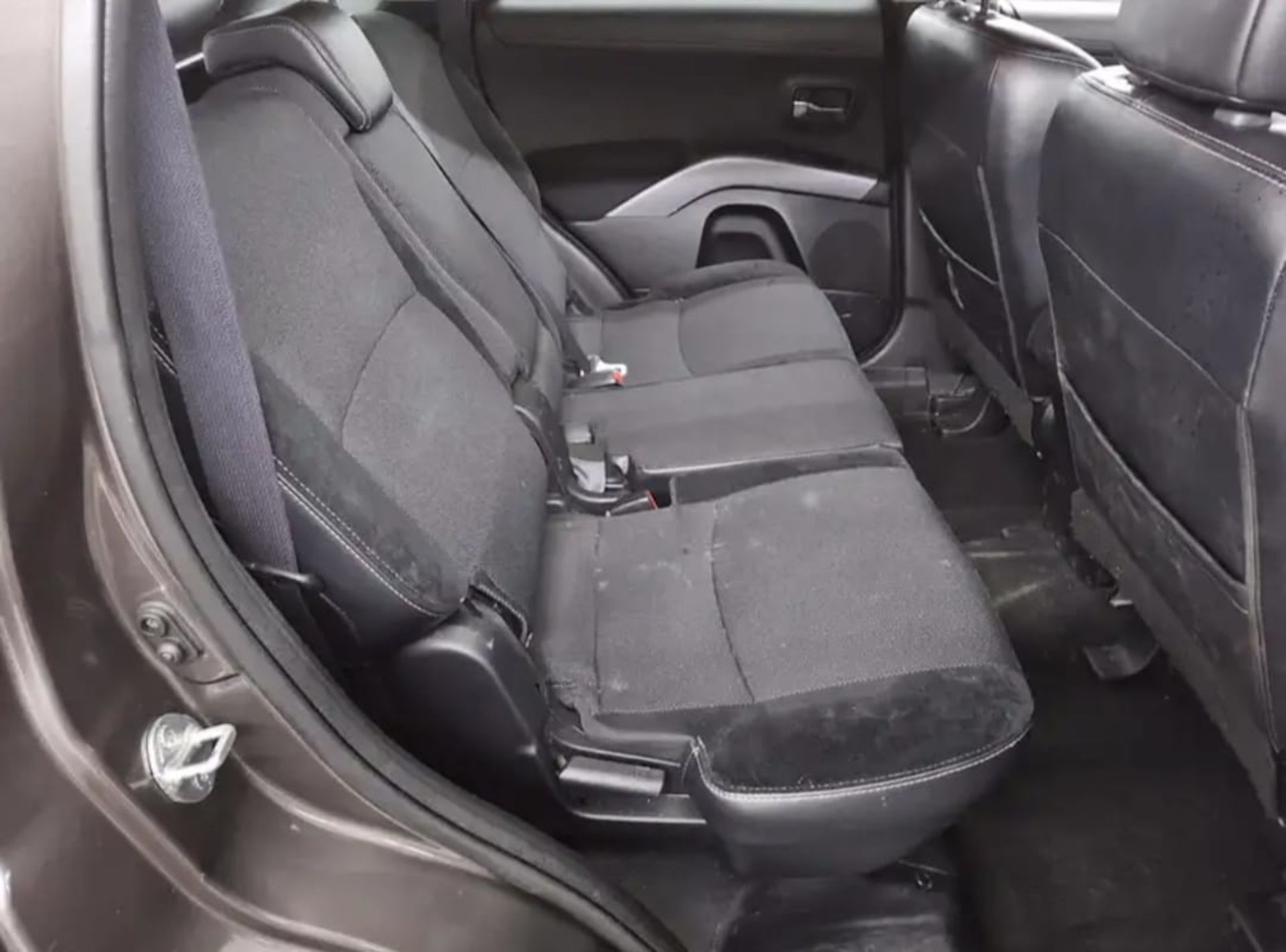 Mitsubishi Outlander 2.0 MIVEC - 6
