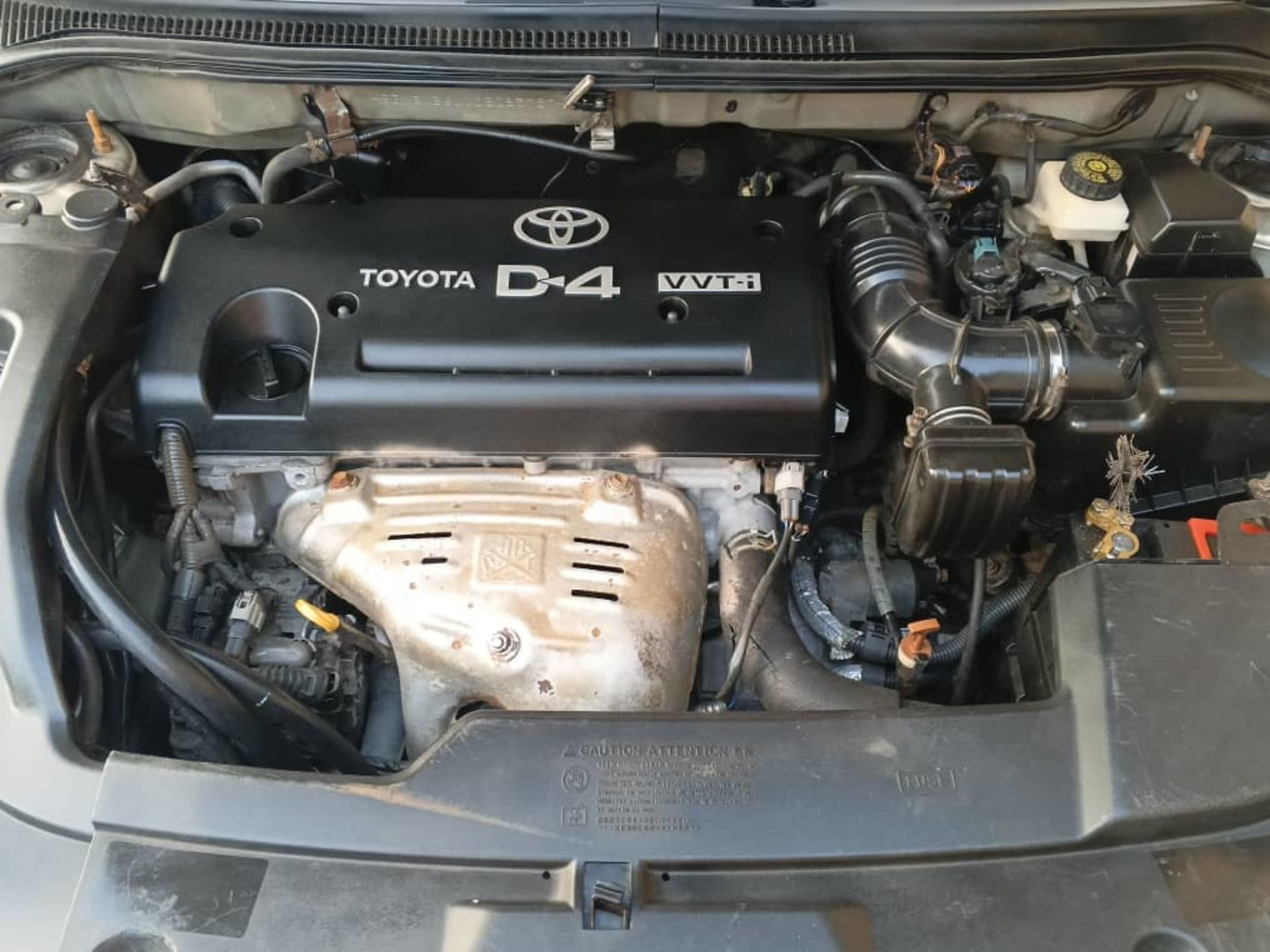 Toyota Avensis - 4