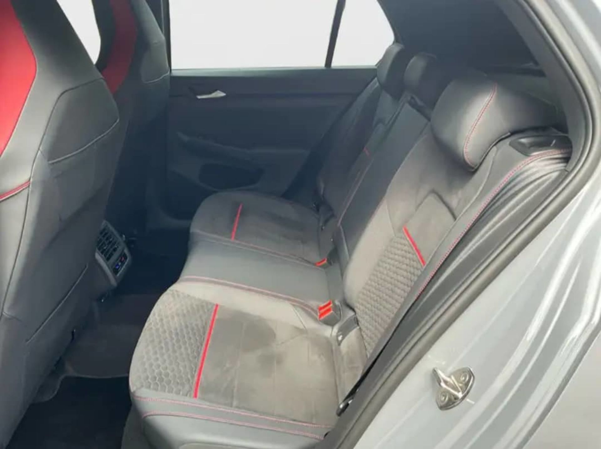 Volkswagen Golf VIII GTI - 7