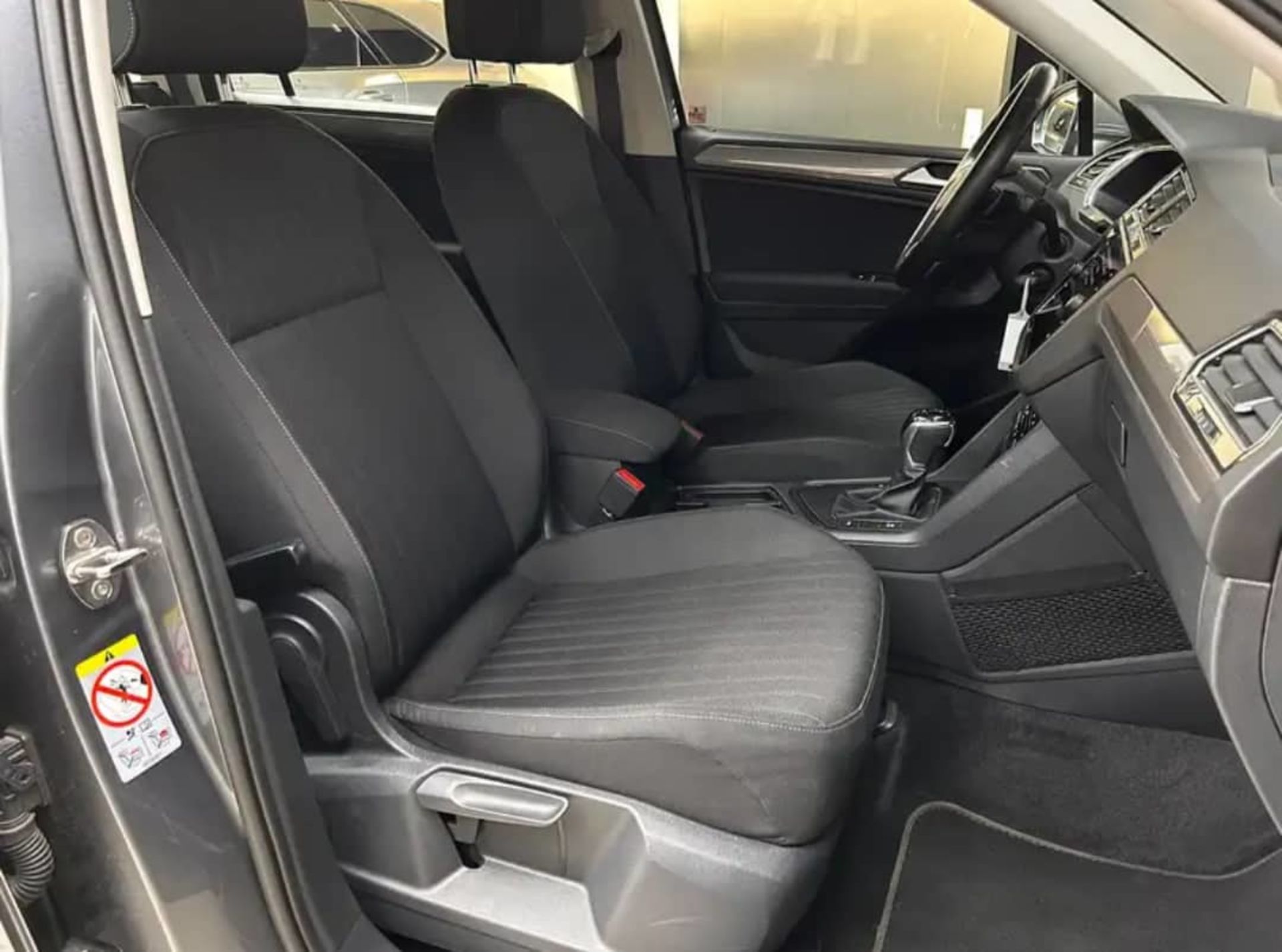 Volkswagen Tiguan - 6