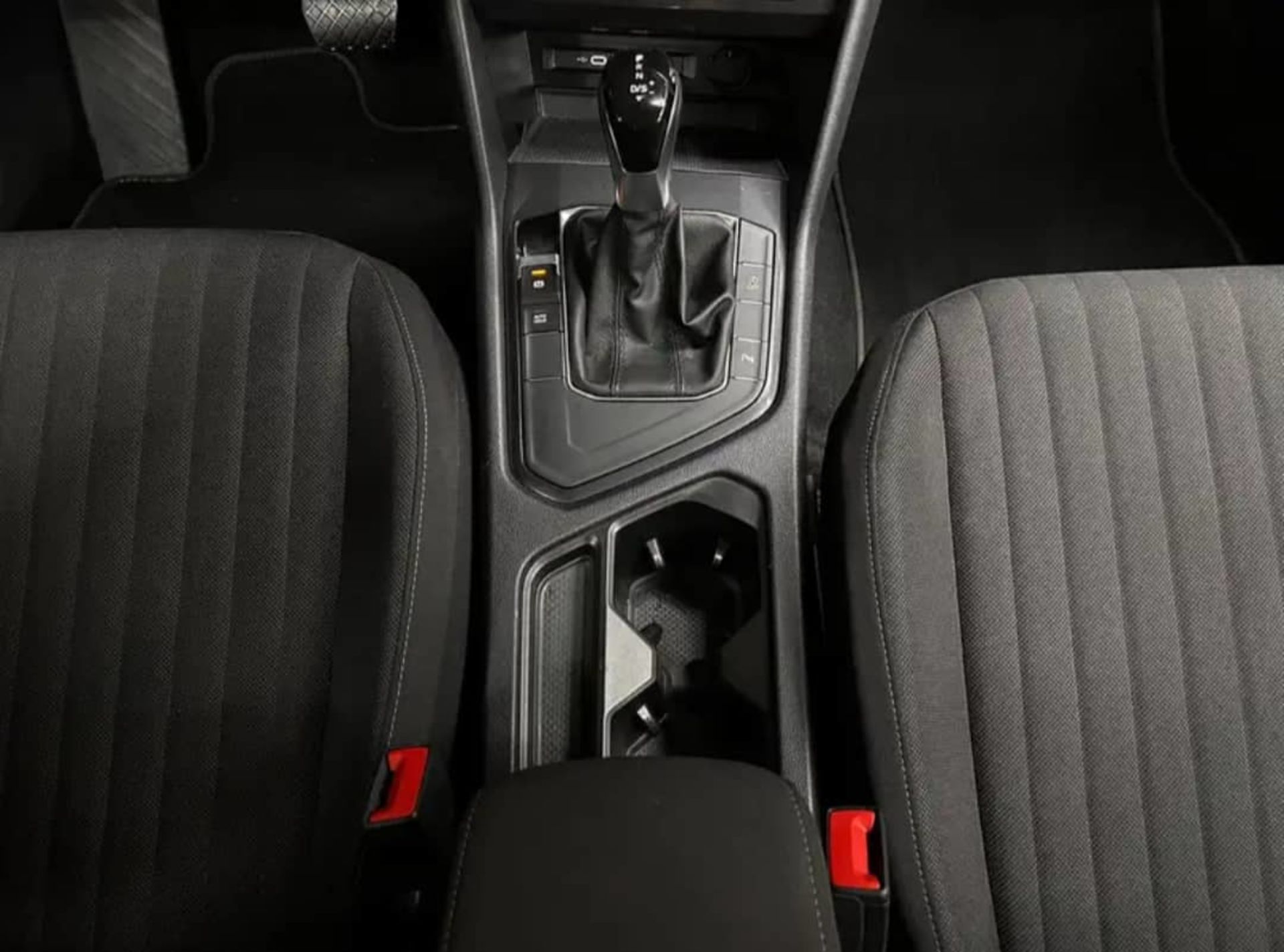 Volkswagen Tiguan - 5