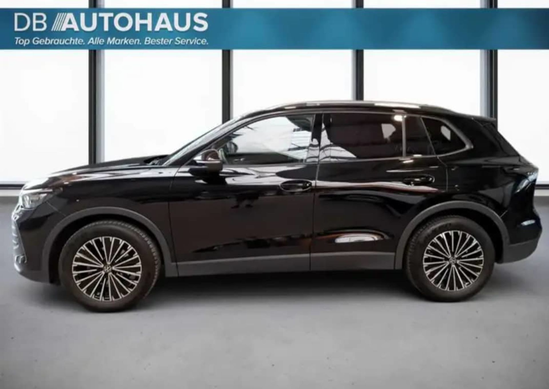 Volkswagen Tiguan - 8